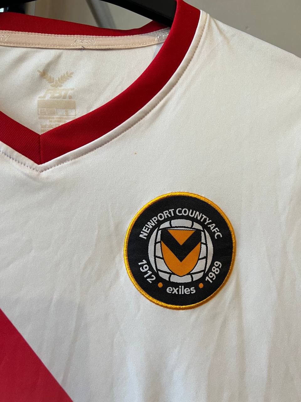 Sports Specialties 2017/18 NEWPORT COUNTY AWAY SOCCER JERSEY FOOTBALL SHIRT FBT Size US S / EU 44-46 / 1 - 5 Thumbnail