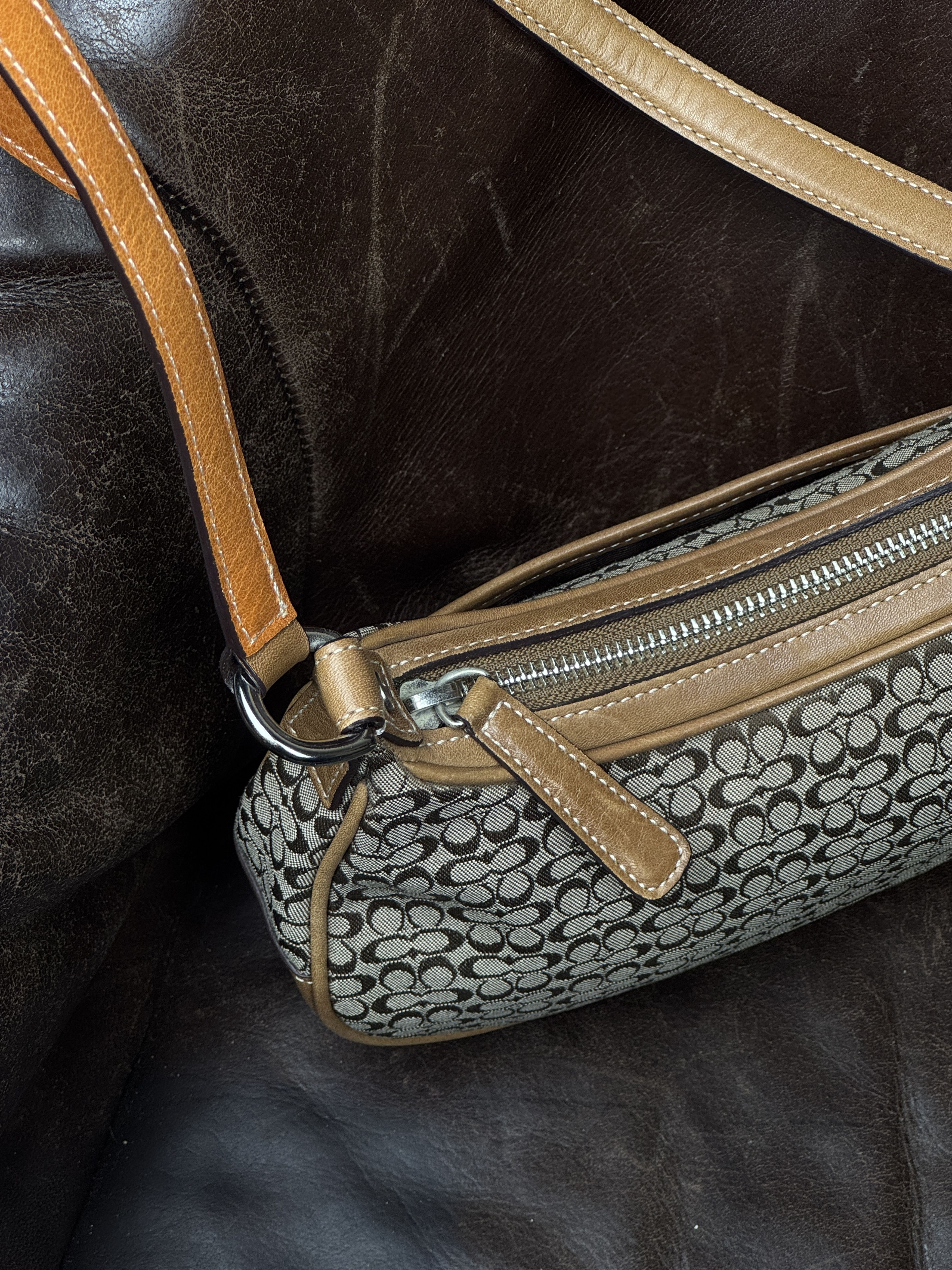 Coach Beautiful Vintage Coach Sufflette Hobo Signature Bag Size ONE SIZE - 7 Thumbnail