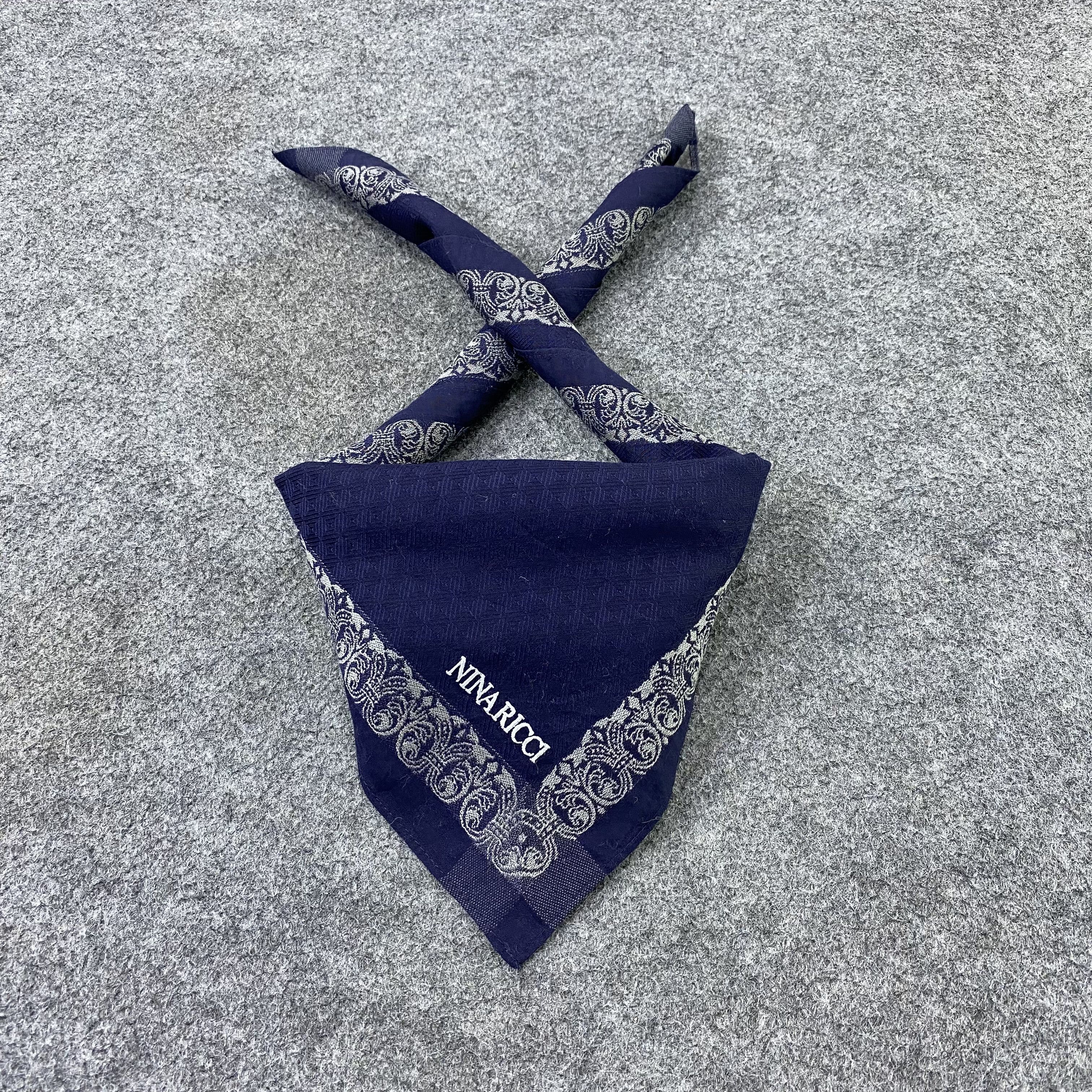 Nina Ricci × Vintage Nina Ricci Handkerchief / Bandana / NeckerchiefB1485 Size ONE SIZE - 2 Thumbnail