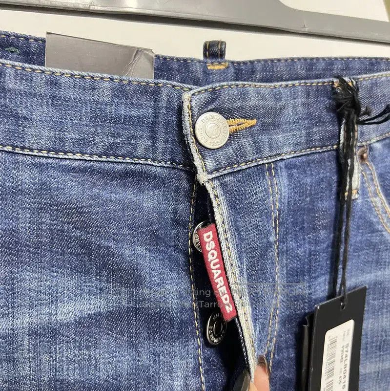 Dsquared2 DSQUARED2 Men's Casual Pants in Denim Blue . Size US 34 / EU 50 - 3 Thumbnail