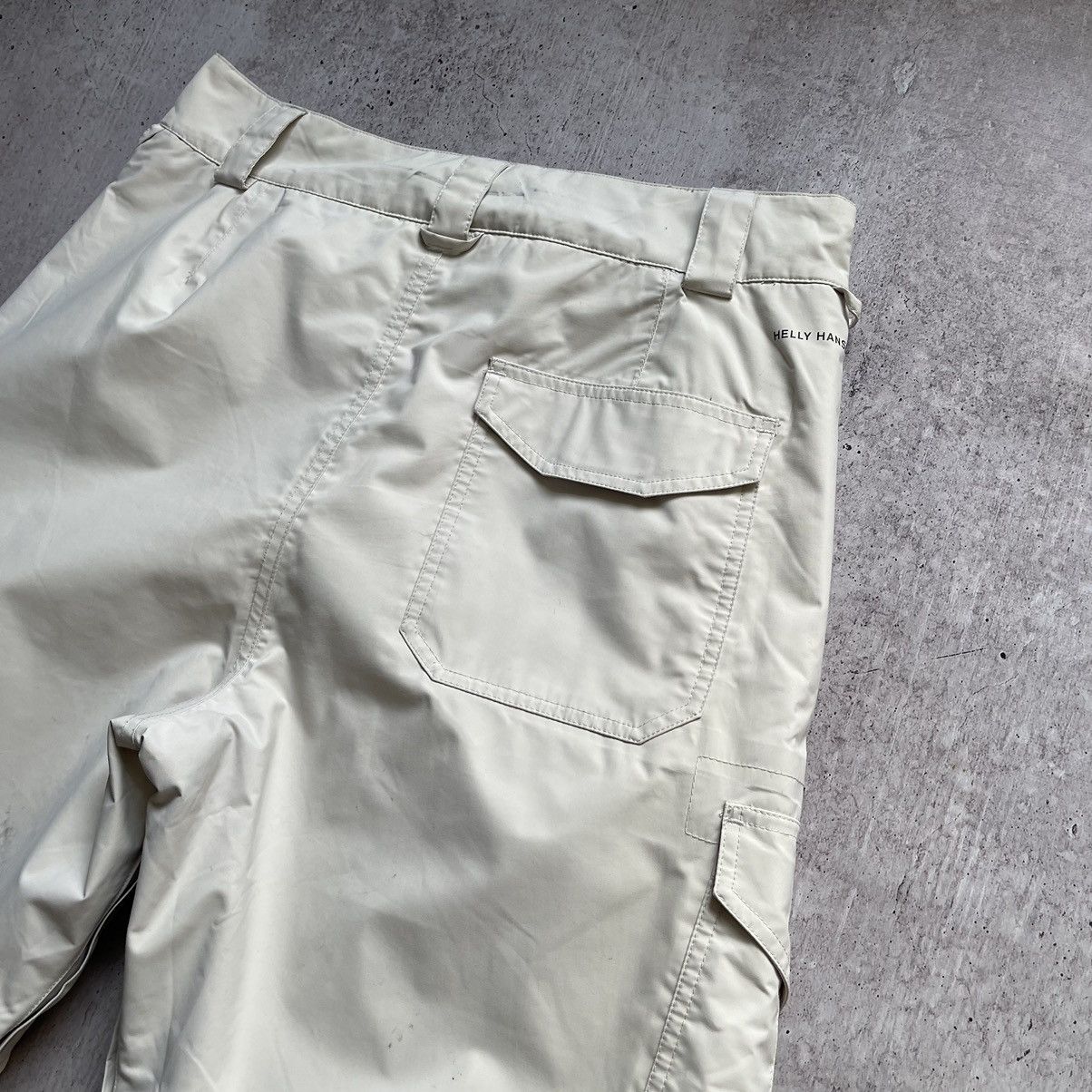 Helly Hansen Helly Hansen white/cream ski outdoor pants Size US 32 / EU 48 - 13 Thumbnail