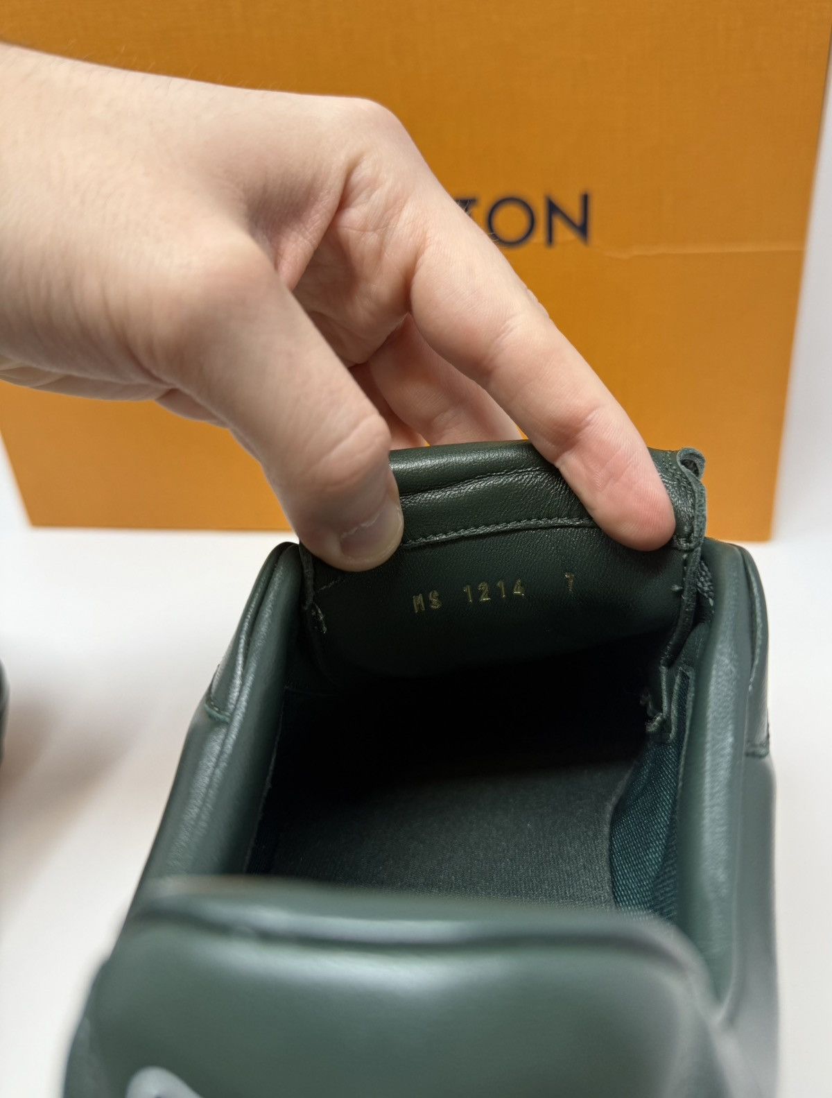 Louis Vuitton Louis Vuitton Footprint Soccer Sneaker Green Size US 9 / EU 42 - 8 Thumbnail