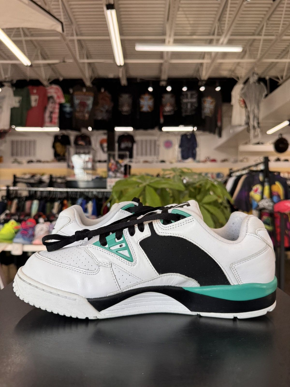 Nike Nike Air Cross Trainer 3 White Green Black Size 12 (2020) Size US 12 / EU 45 - 4 Thumbnail