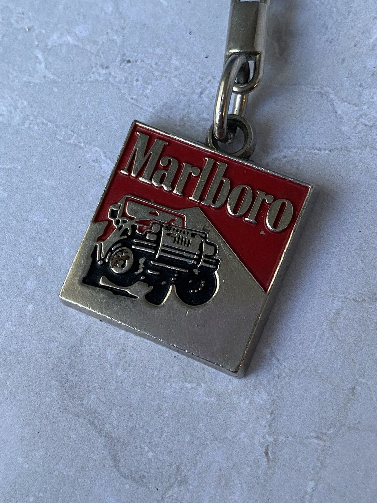 Jewelry × Vintage Vintage Marlboro Keychain, Collectible Size ONE SIZE - 7 Thumbnail