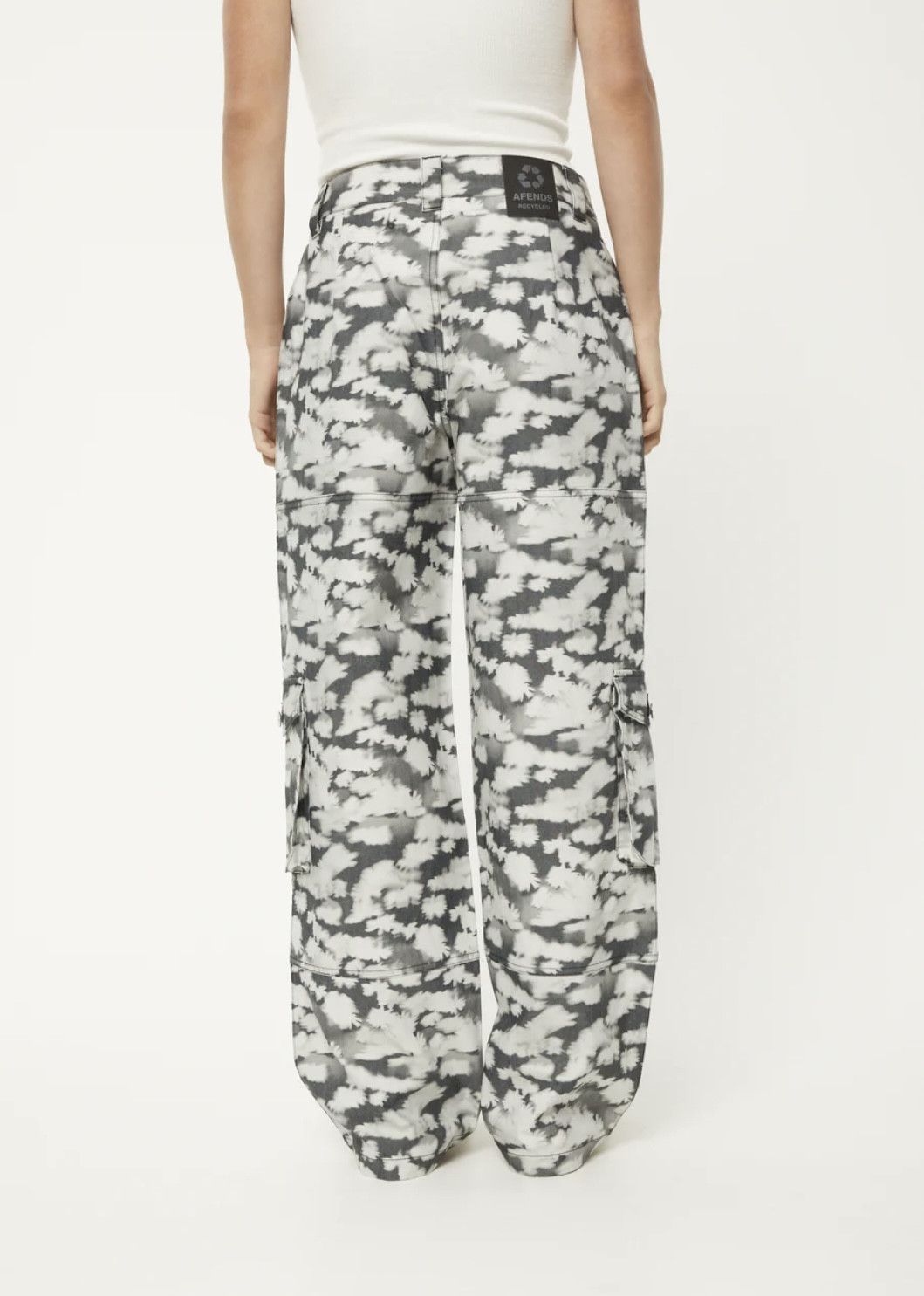 BNWT Afends - Linger - Women's Recycled Cargo Pants Size 32