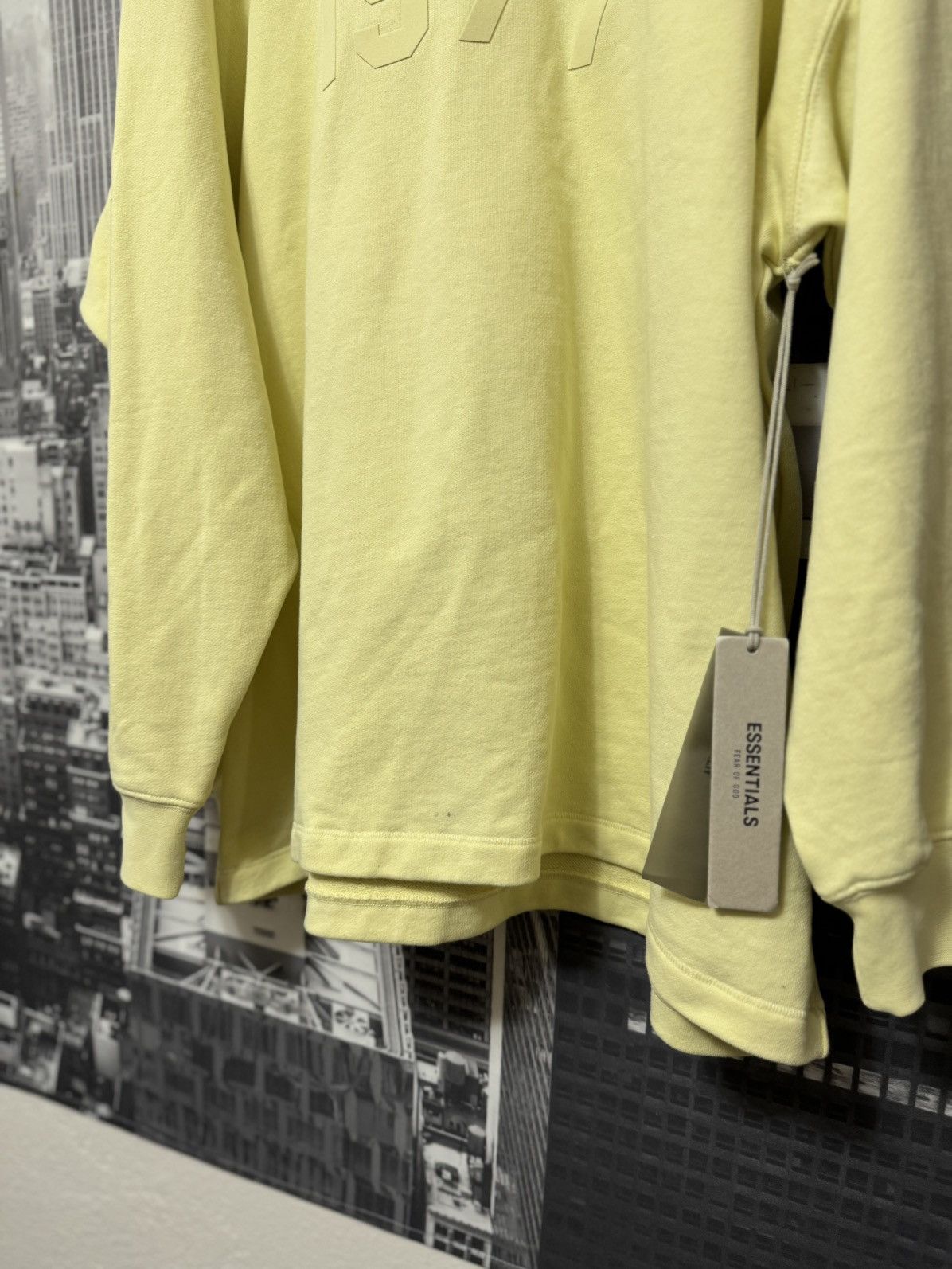 Fear of God Fear of God Essentials 1977 Rugby L/S SZ Large Canary💥 Size US L / EU 52-54 / 3 - 3 Thumbnail