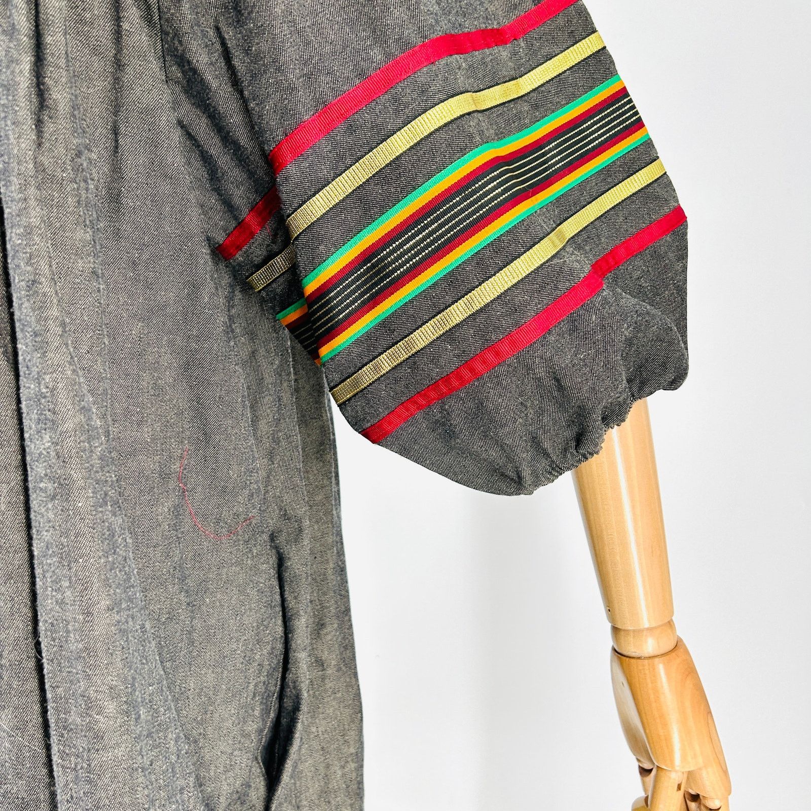 Vintage Vintage 70s Gray Striped Ribbon Trim Puff Sleeve Dress Size S / US 4 / IT 40 - 4 Thumbnail