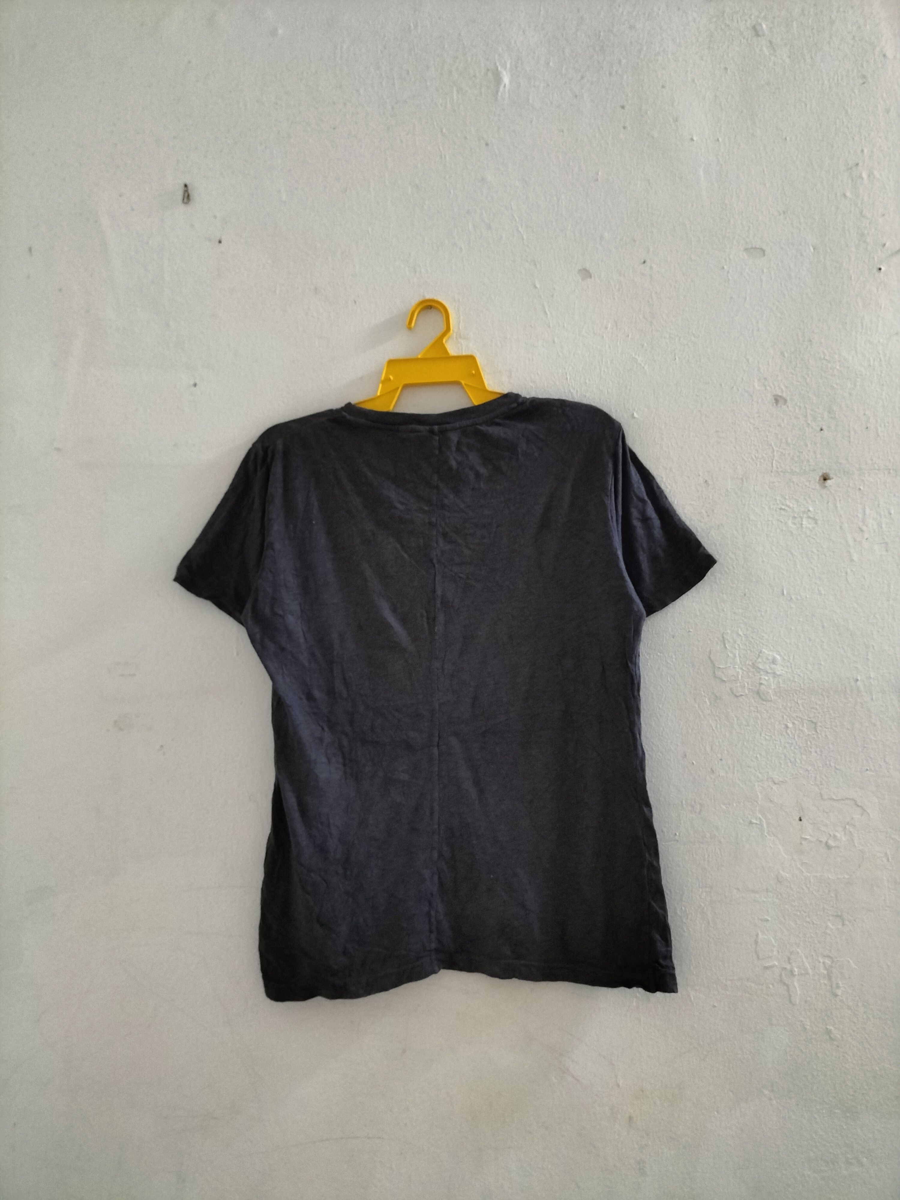 Undercover × Uniqlo Undercover Uniqlo Spellout Tee Size US M / EU 48-50 / 2 - 5 Thumbnail