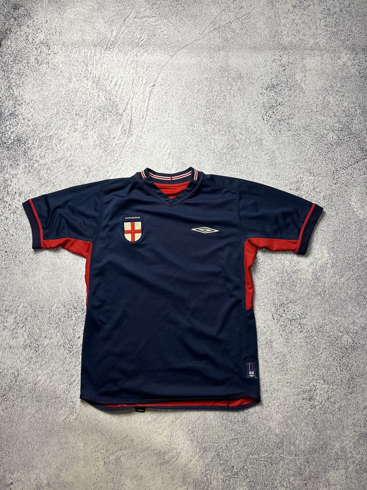 Umbro Umbro England Team Reversible Soccer Jersey 2004 Red/Navy Size US M / EU 48-50 / 2 - 18 Thumbnail