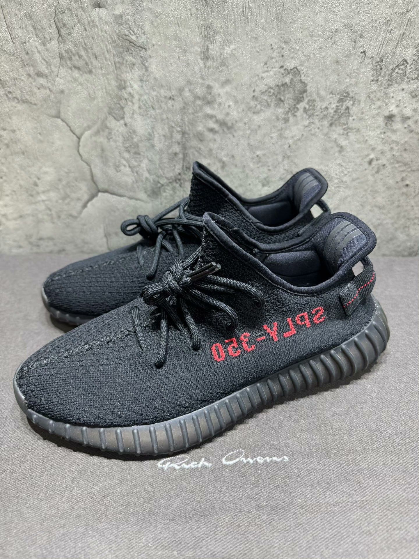 Adidas Adidas YEEZY350 Black Lowtop Sneakers 9 Men Size US 9 / EU 42 - 1 Thumbnail