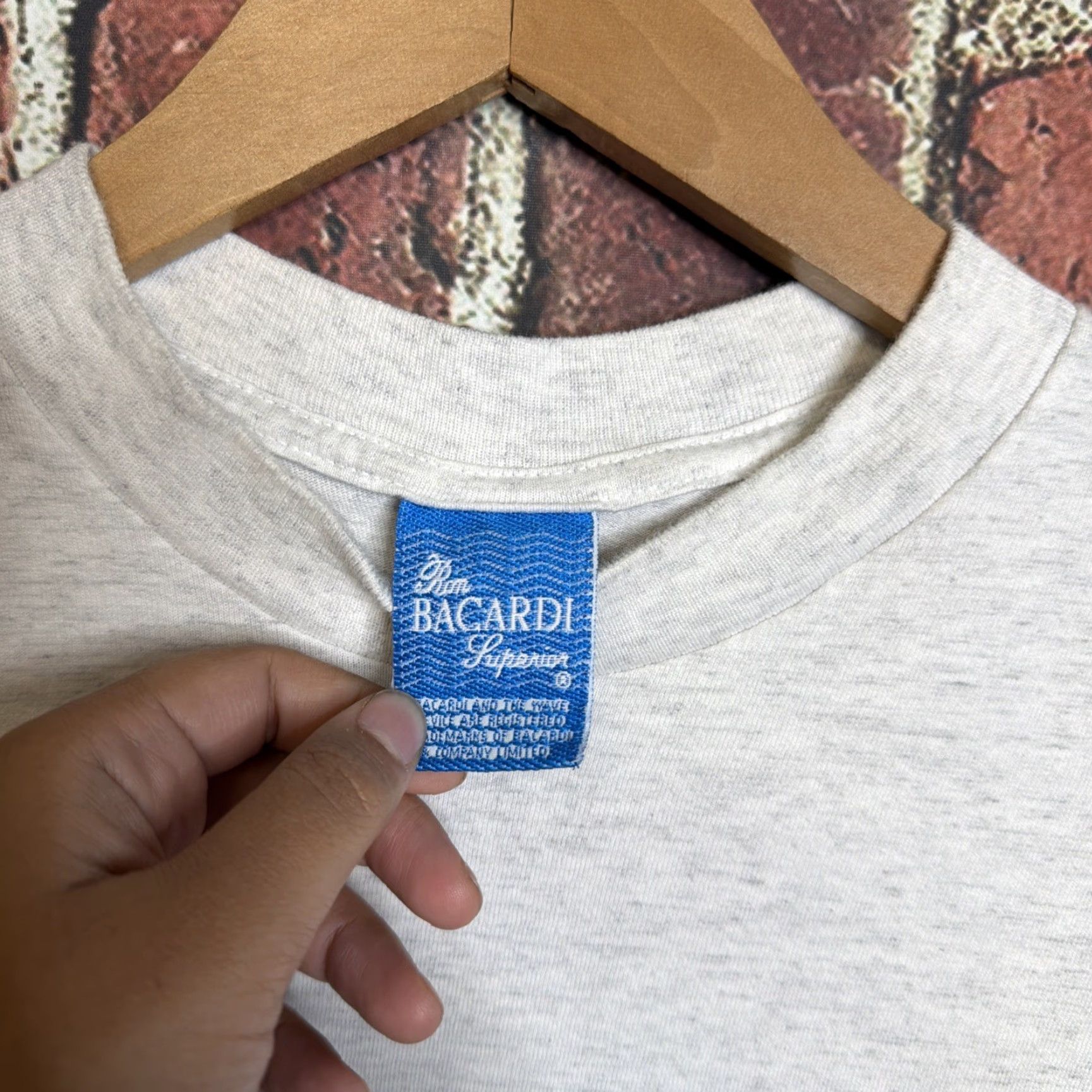 Vintage VINTAGE Bacardi T-Shirt Mens XL Brown Grey Graphic Size US XL / EU 56 / 4 - 2 Thumbnail