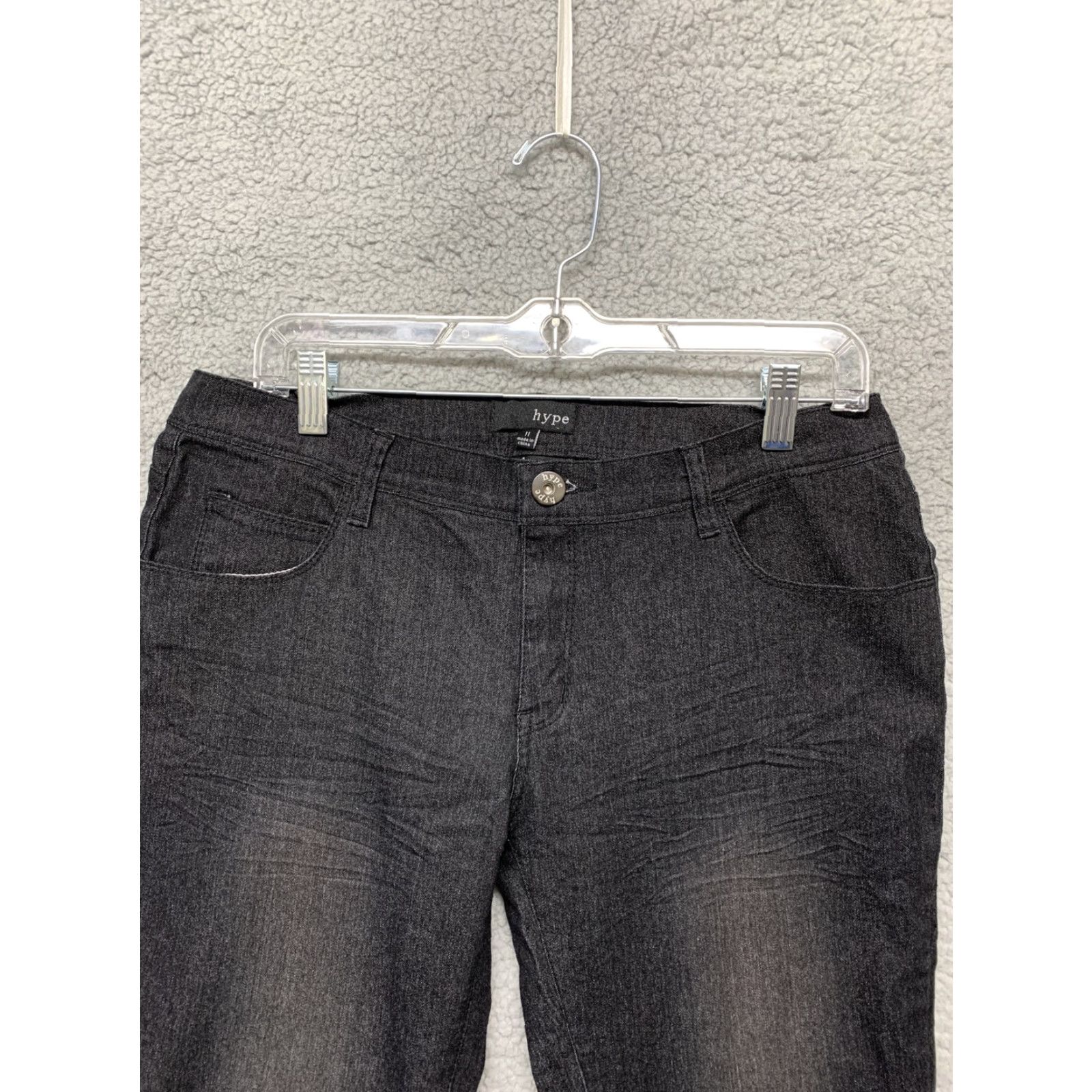 Vintage Hype Womens Capri Shorts Black Size 11 Stretch 34 x 19 Rise 8.5 Vintage: No Size 32" / US 10 / IT 46 - 2 Thumbnail