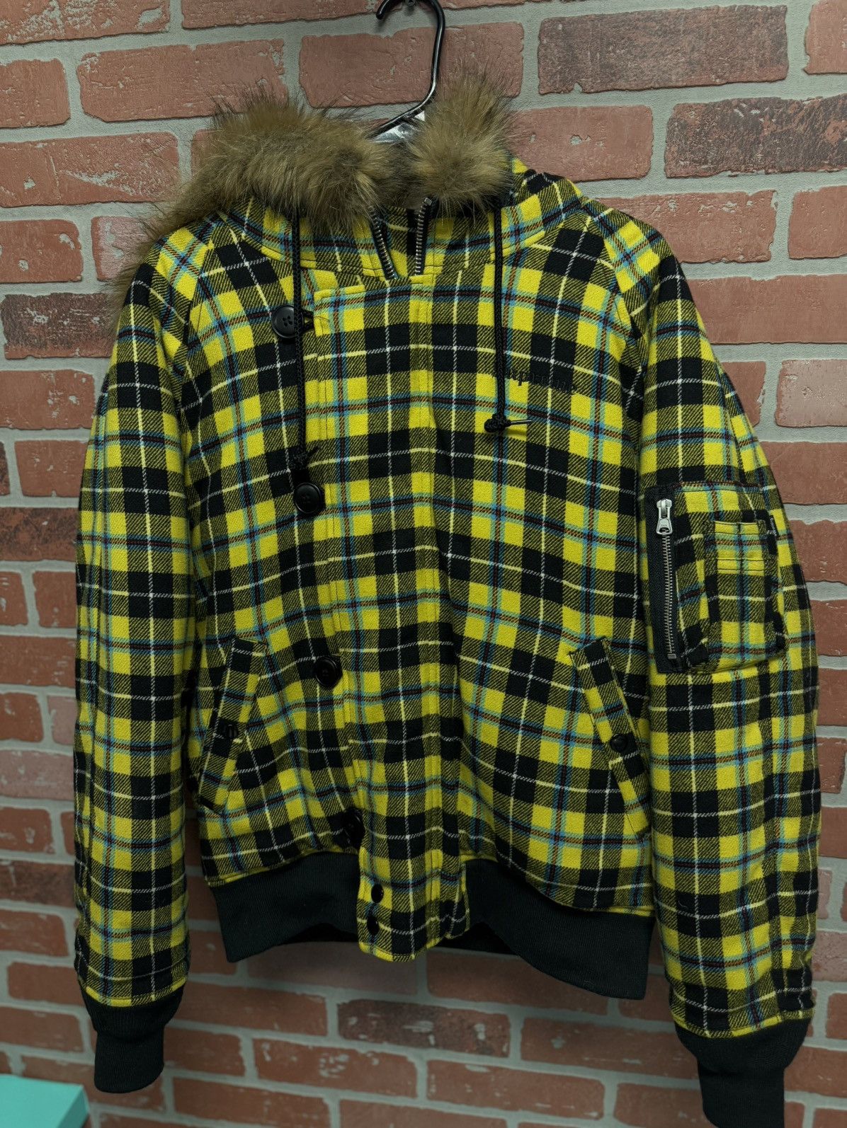 Supreme Size Medium 2017 Supreme N-2B Parka Coat Good Condition 🧼 Size US M / EU 48-50 / 2 - 4 Thumbnail