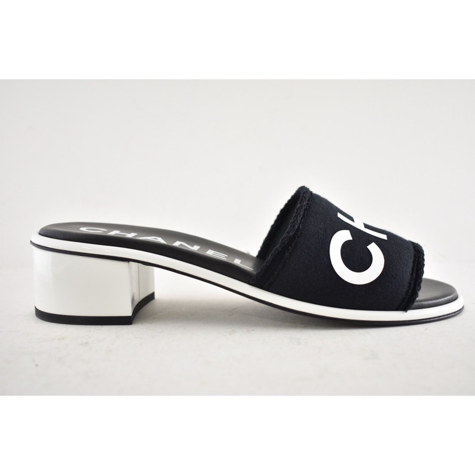 Chanel Chanel 24C Black White CHA NEL Letter Logo Mule Slide Size US 9.5 / IT 39.5 - 2 Thumbnail
