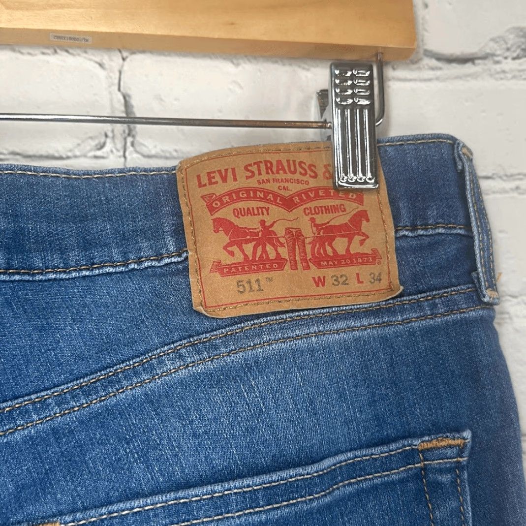 Levi's VINTAGE Levi’s 511 Mens Straight Jeans - Blue, Regular, W32 L34 Lightweight, 32 x 34, Men, Jeans, 511, Straight, Lightweight, Blue, 90s? Size US 32 / EU 48 - 4 Thumbnail