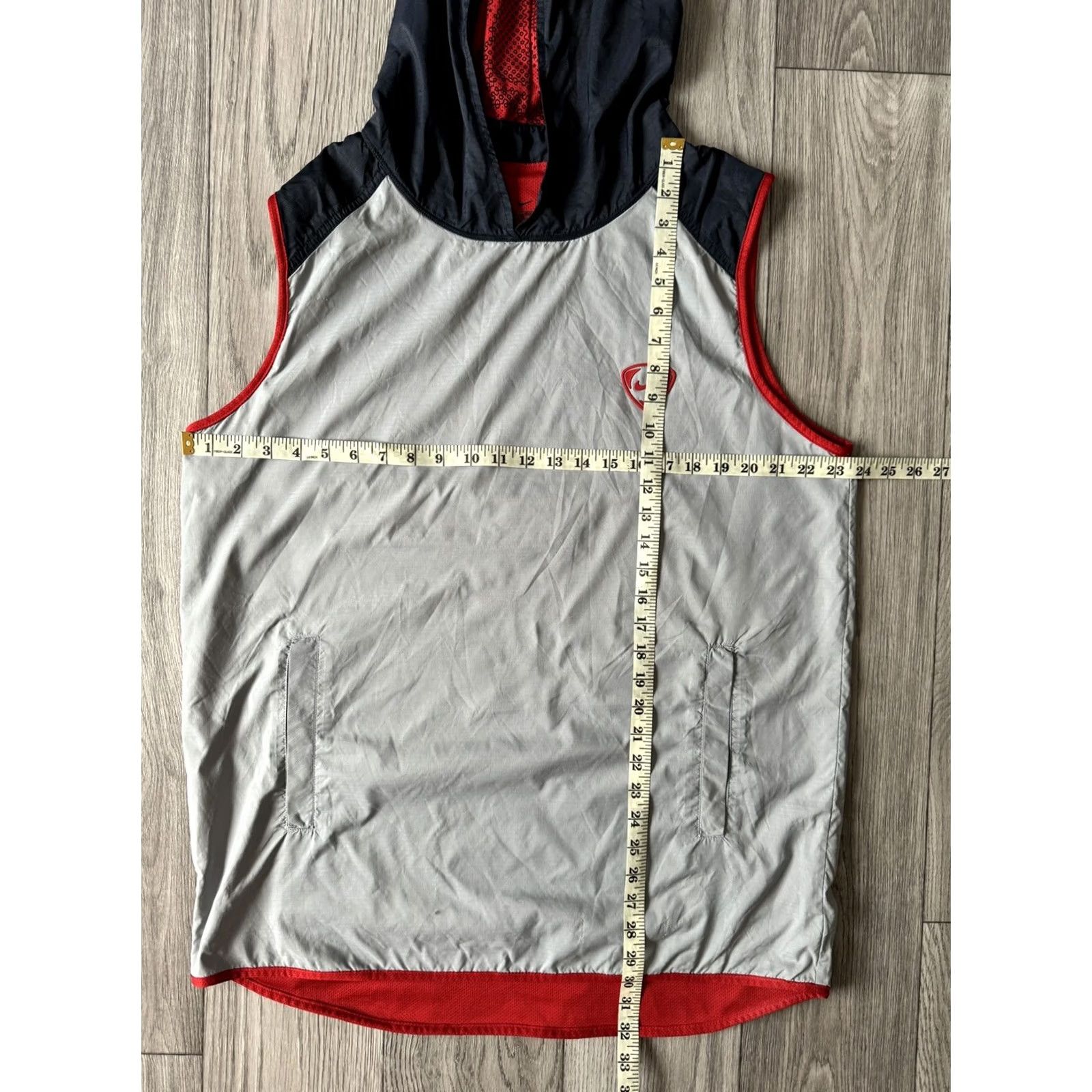 Nike VINTAGE Nike Windbreaker Jacket Sleeveless Hooded Vest Dri-Fit Total 90 Y2K Large L Gray Mens Size US L / EU 52-54 / 3 - 3 Thumbnail