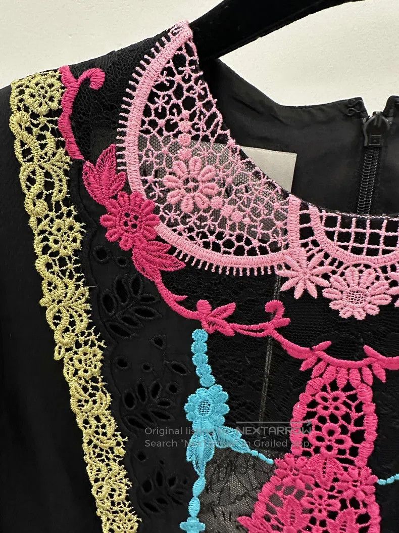Valentino Valentino Long sleeve lace dress Size S / US 4 / IT 40 - 2 Thumbnail