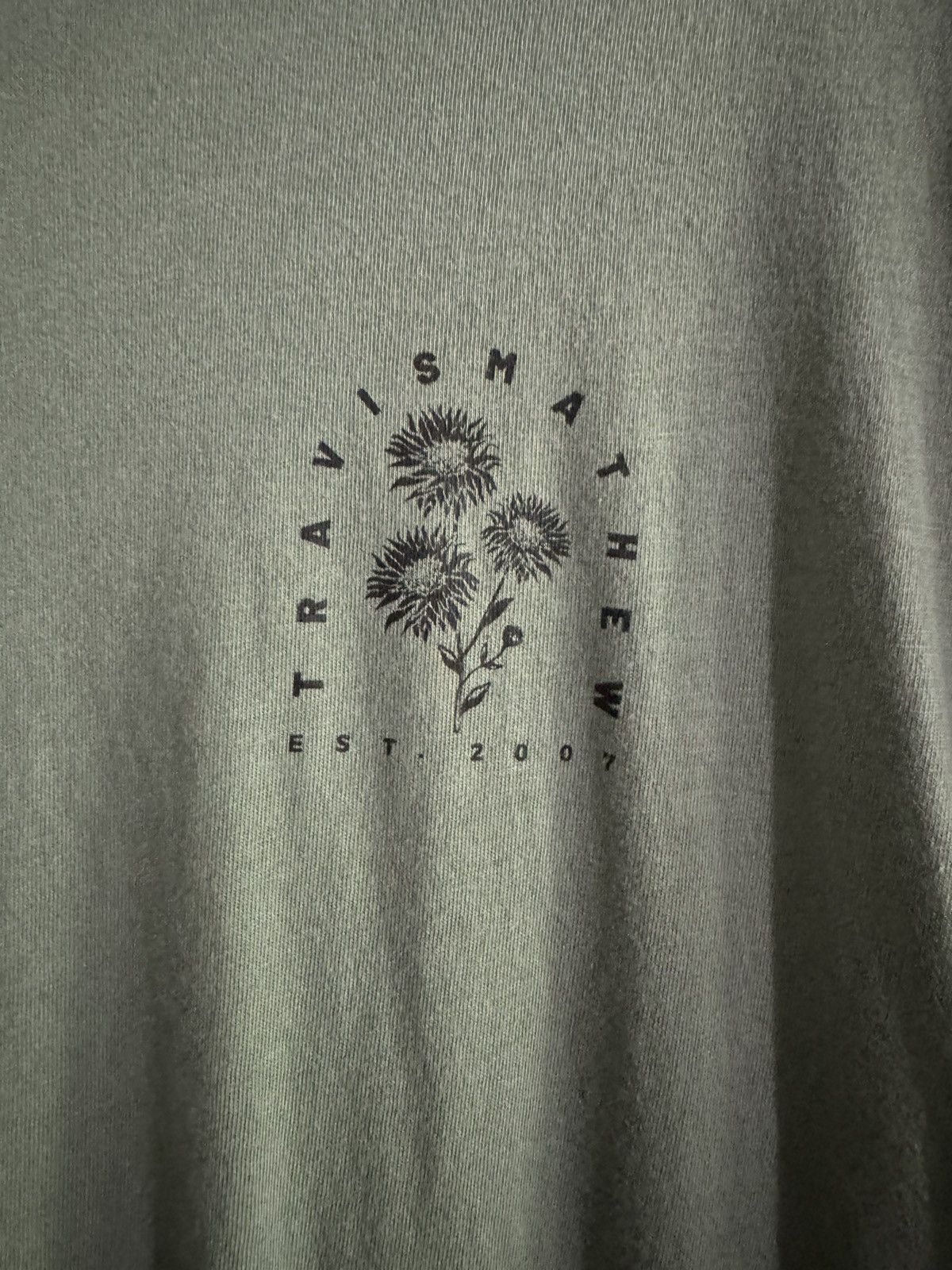 TravisMathew sunflower travis mathew long sleeve Size US XXL / EU 58 / 5 - 2 Thumbnail