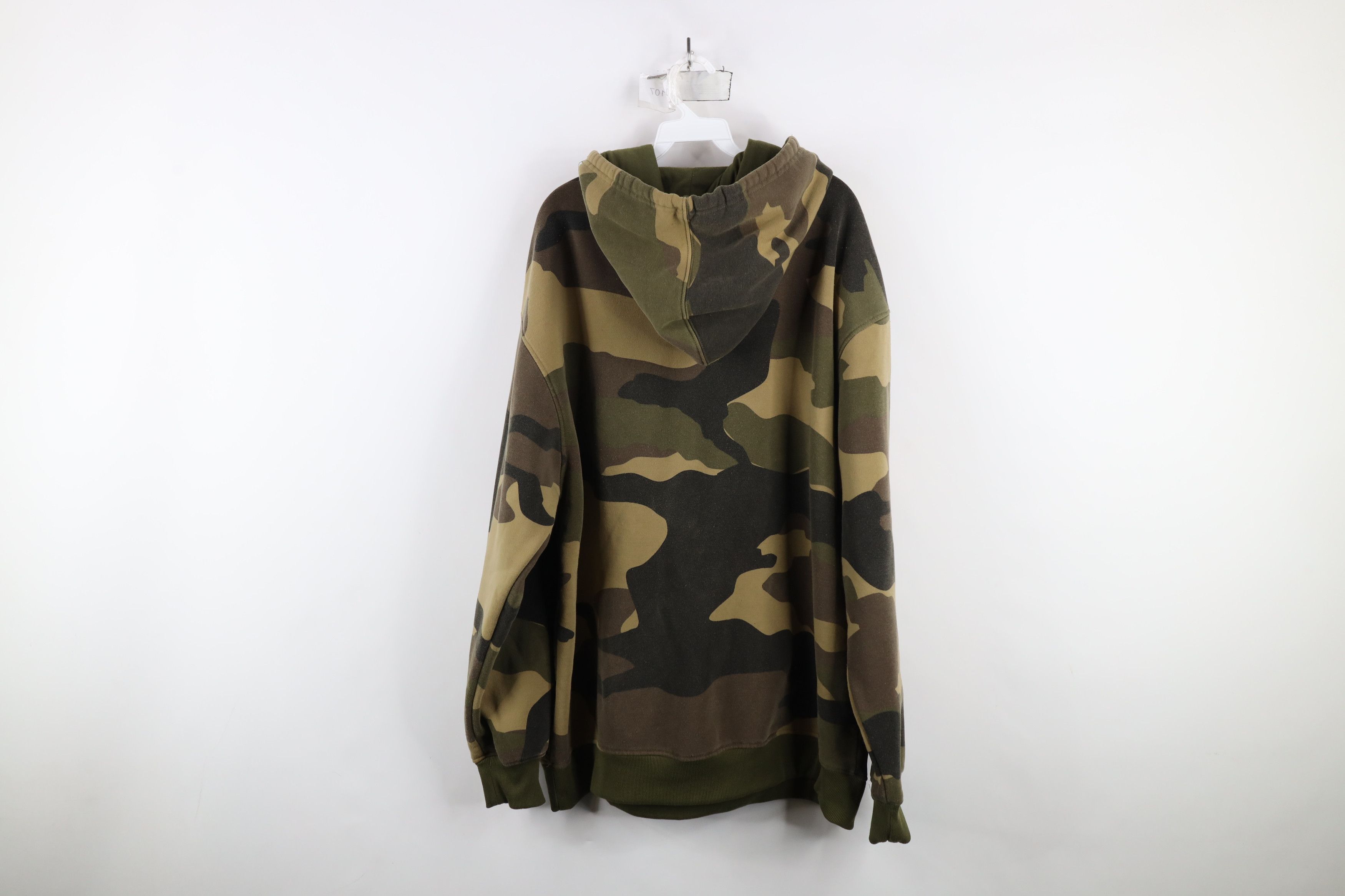 Vintage Vintage 90s Streetwear Heavy Camouflage Hoodie Sweatshirt Size US XXL / EU 58 / 5 - 11 Thumbnail
