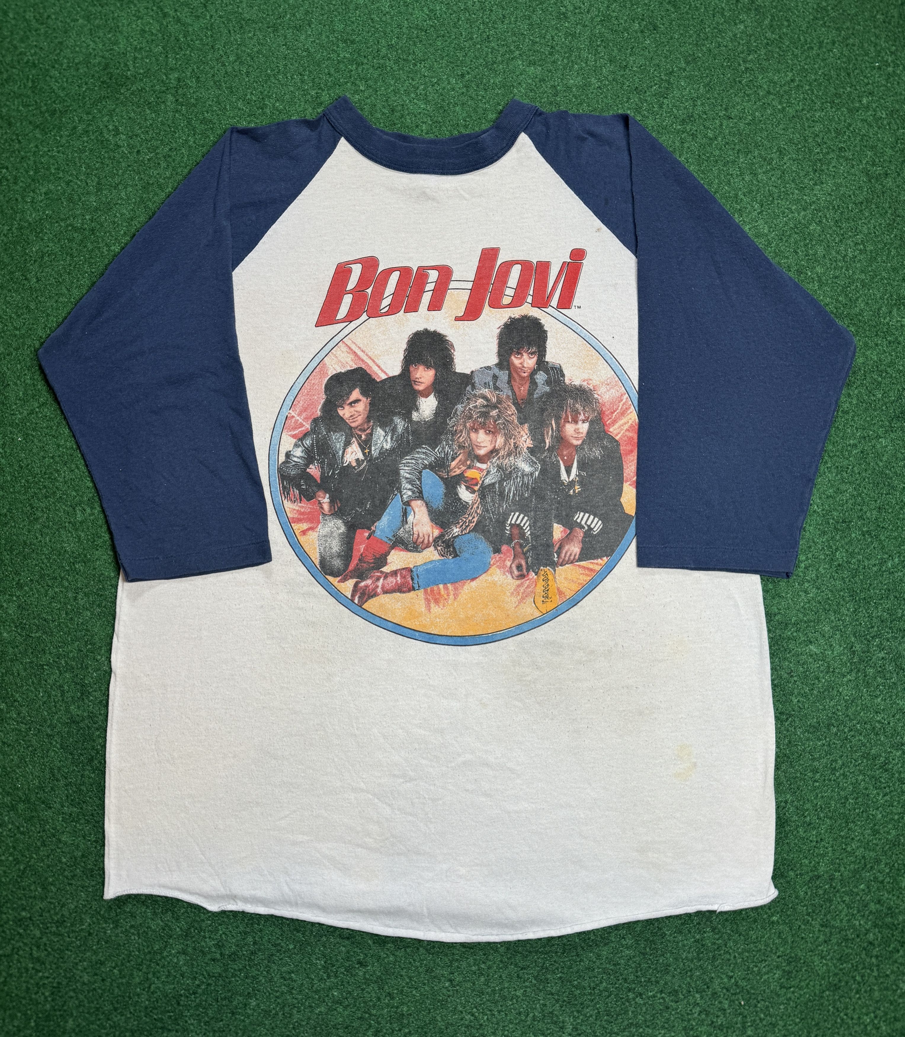 image of Vintage VTG 80's Bon Jovi Raglan Slippery When Wet XL T Shirt in White, Men's