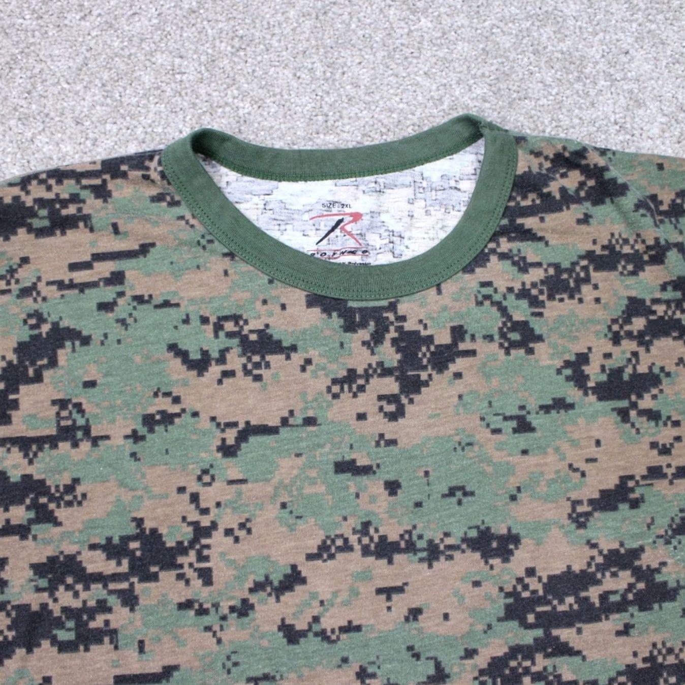 Rothco ROTHCO Shirt Men 2XL Green Camo Cotton/Poly Short Sleeve Crew Neck Tagless Pocketless T-Shirt Men Size US XXL / EU 58 / 5 - 3 Thumbnail