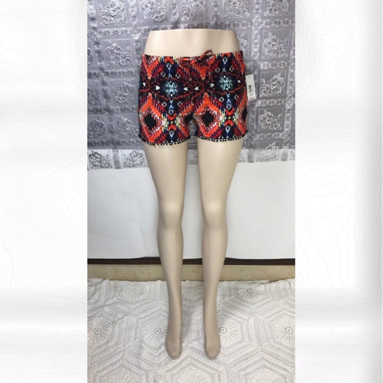 Other NWT Multi Aztec Print Tassle Hem Soft Shorts Size 26" / US 2 / IT 38 - 2 Thumbnail