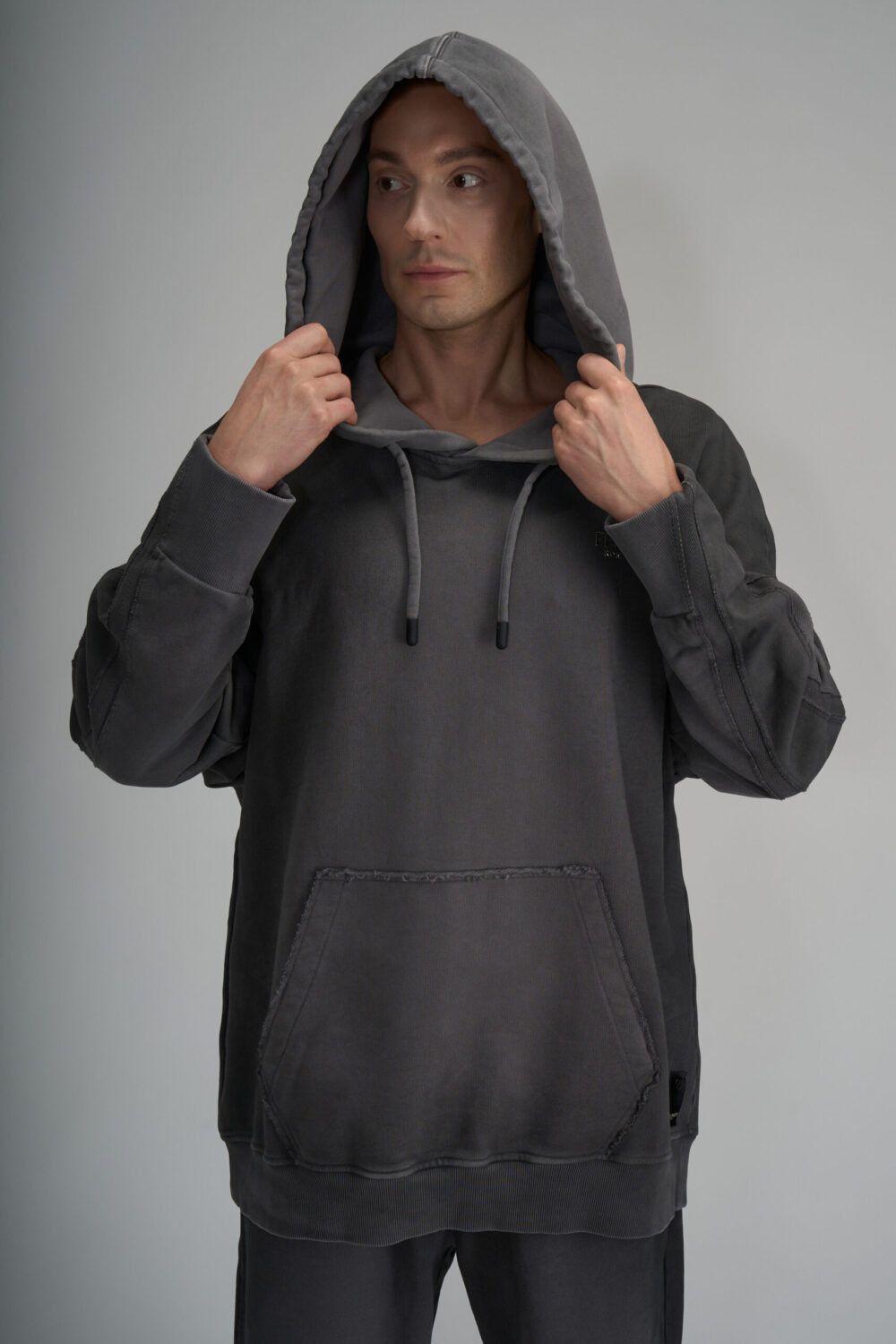 Fendi o1s1wg110925 Sweatshirt in Grey Size US S / EU 44-46 / 1 - 5 Thumbnail