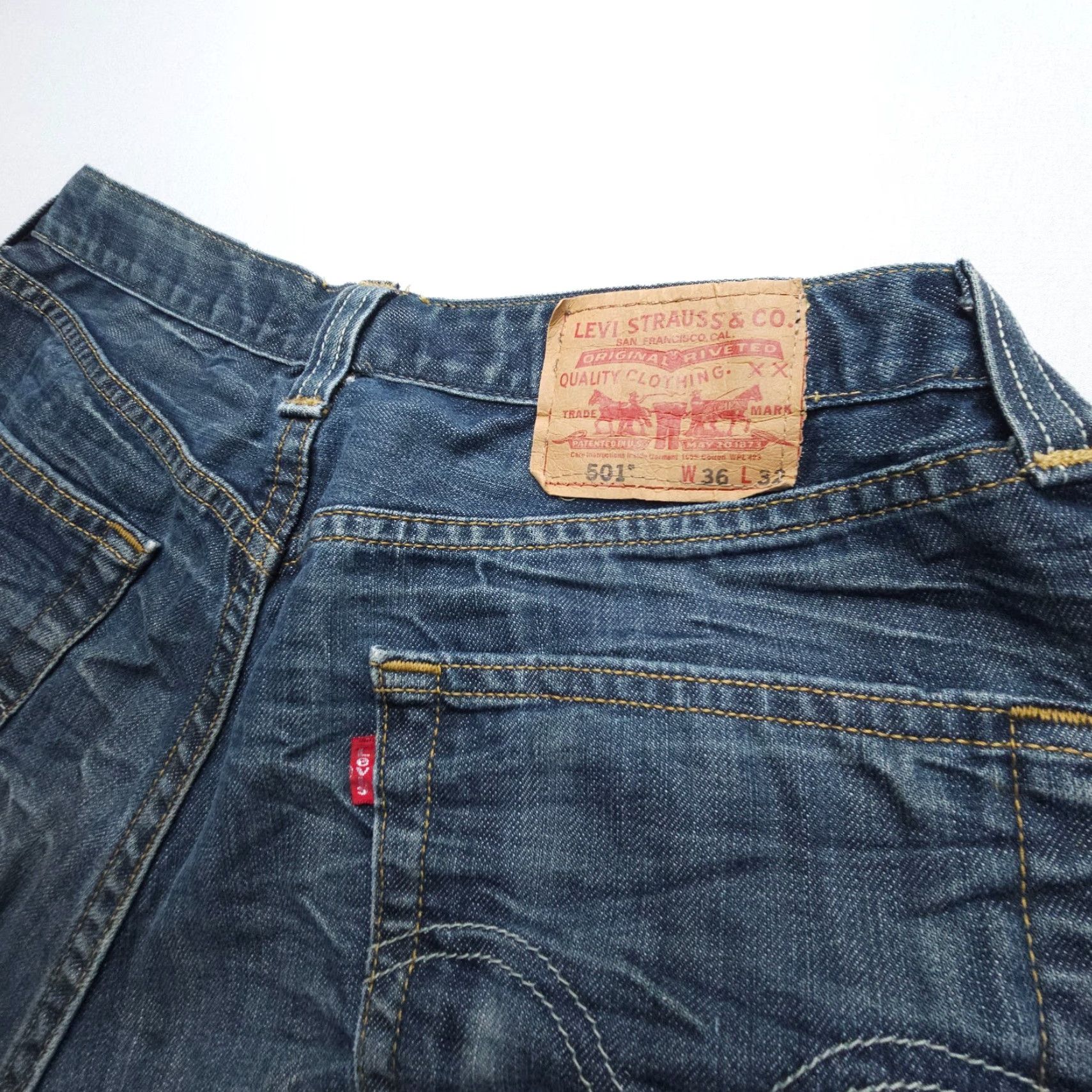 Levi's Levi's 501 Jeans 32 Regular Dark Wash Button Fly 5-Pocket Denim Blue Mens Vintage: No, 501 Model, Y2K Theme Size US 32 / EU 48 - 3 Thumbnail