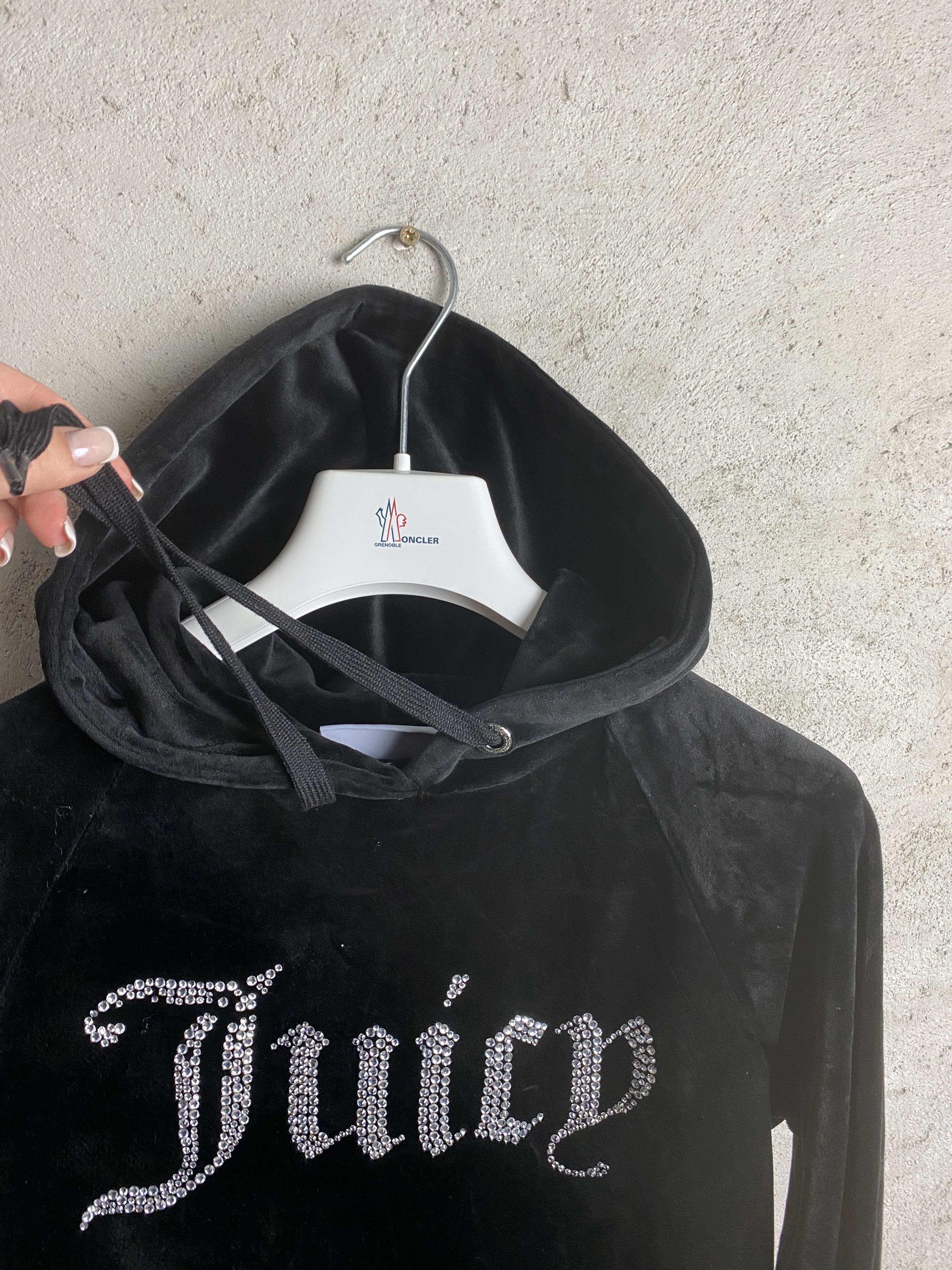 Juicy Couture Juicy Couture big logo crop hoodie rhinestones Size S / US 4 / IT 40 - 2 Thumbnail