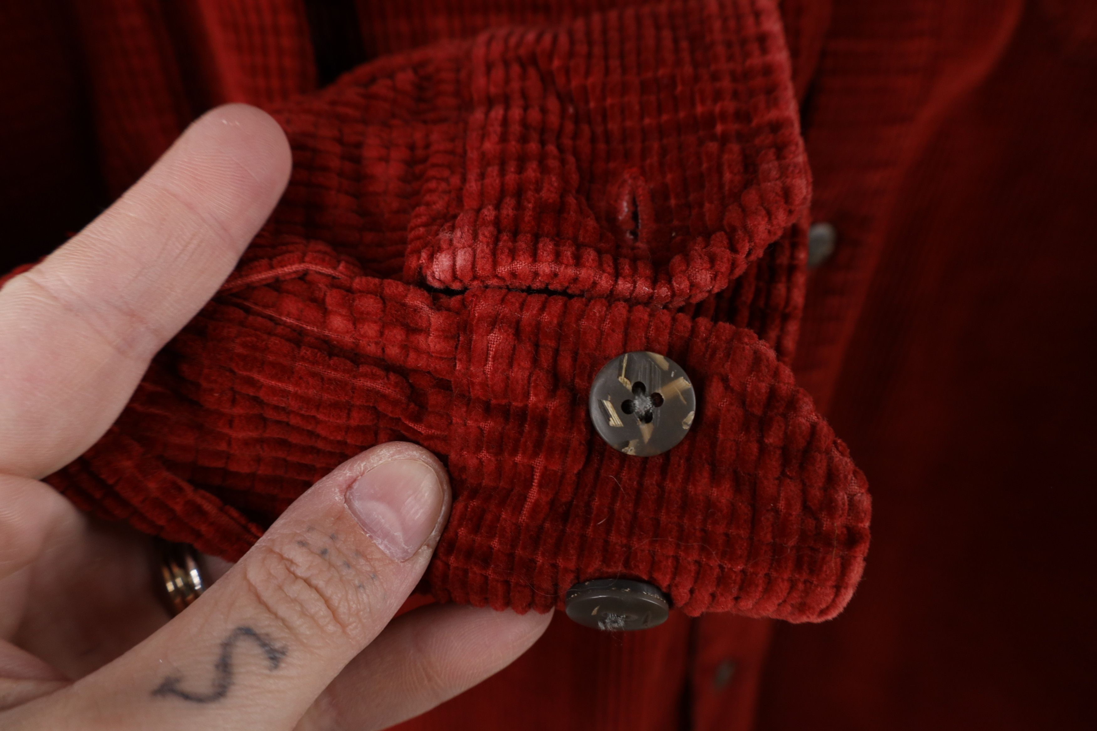 Vintage Vintage 90s Streetwear Heavyweight Corduroy Button Shirt Size US L / EU 52-54 / 3 - 4 Thumbnail