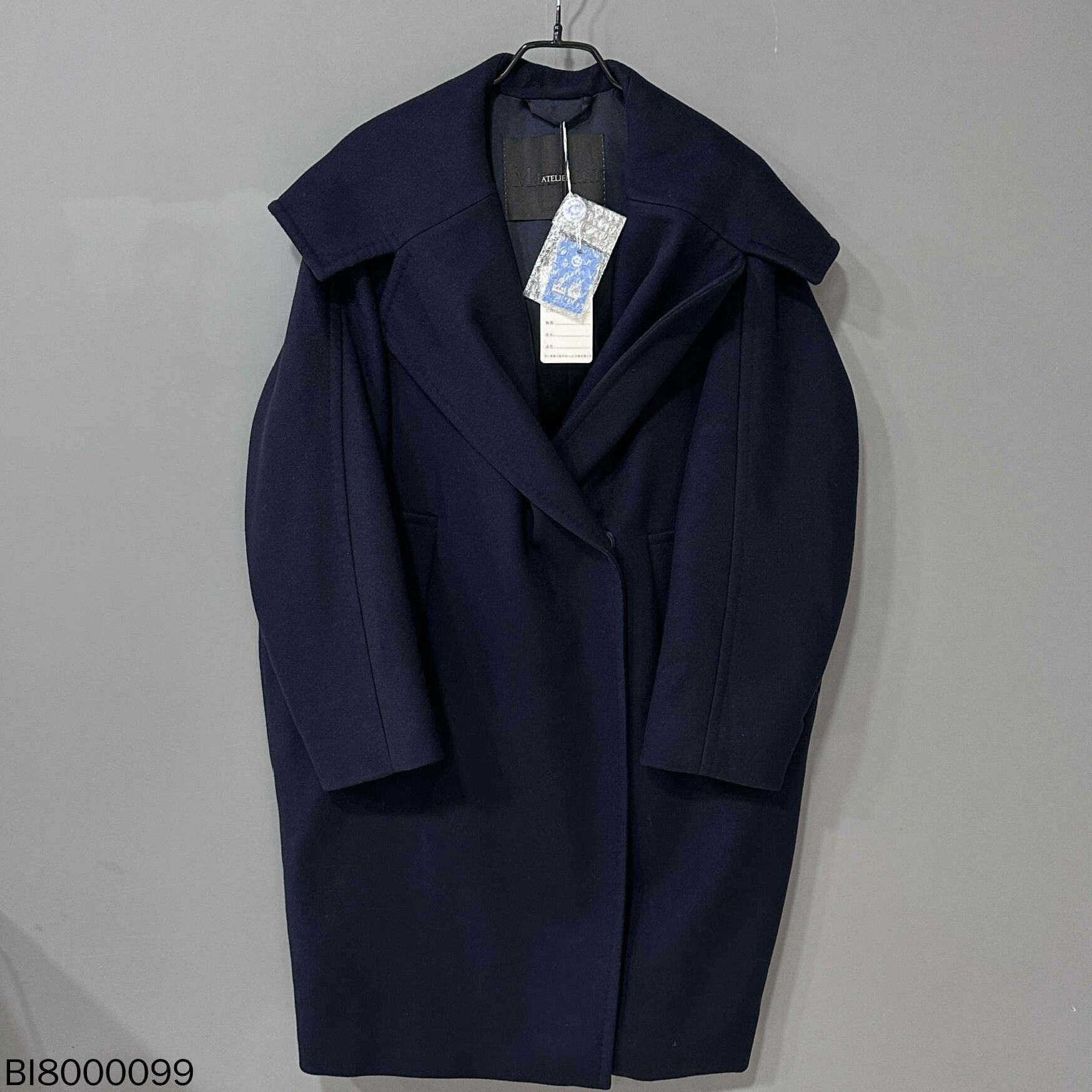 Max Mara maxmara atelier custom coat for women Size M / US 6-8 / IT 42-44 - 1 Thumbnail
