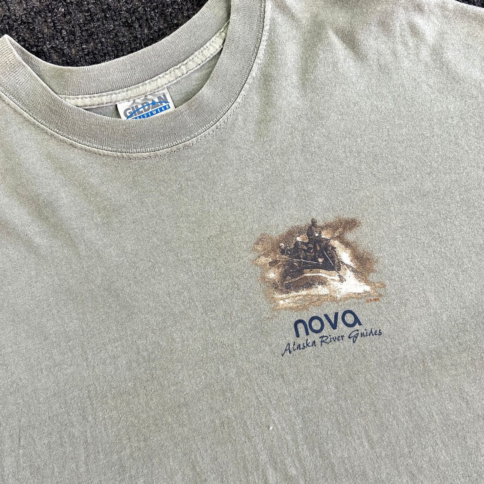 Gildan VINTAGE Gildan T-Shirt 90s Outdoor Graphic Print Men XL Green Crew Neck Short Sleeve River Guides Rode Hard and Put Away Wet Size US XL / EU 56 / 4 - 4 Thumbnail
