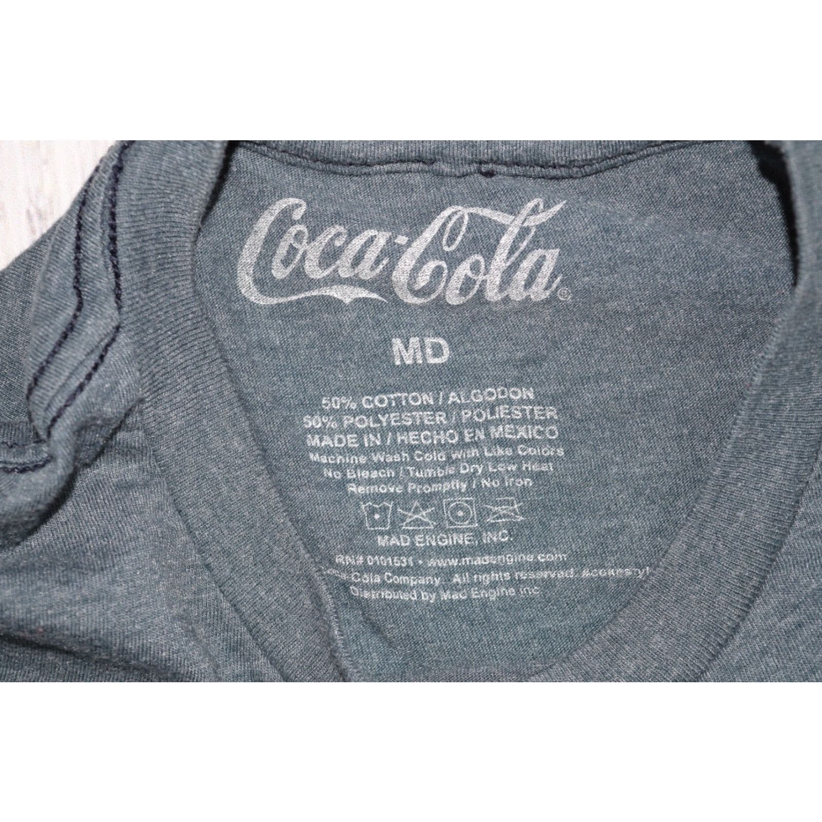 Vintage Coca-Cola Coke MENS American Flag MENS Vintage Retro BLUE T-SHIRT 50/50 MED M Size US M / EU 48-50 / 2 - 3 Thumbnail