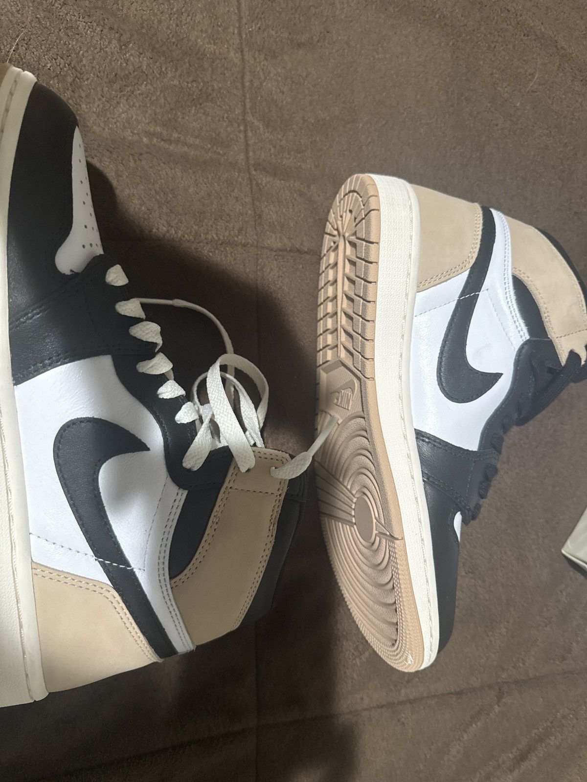 Jordan Brand × Nike Air Jordan Retro High OG Size US 9 / EU 42 - 7 Thumbnail