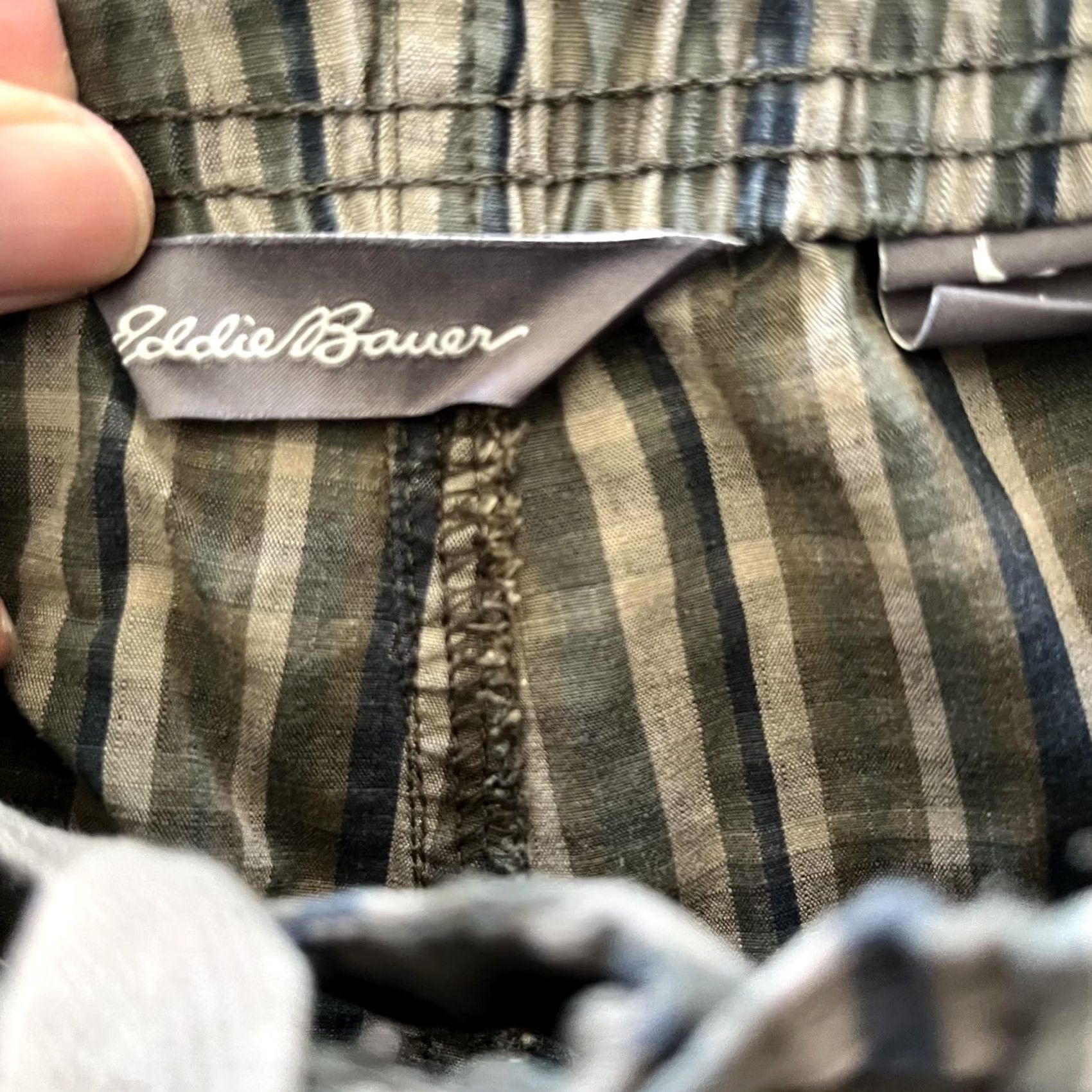 Eddie Bauer VINTAGE Eddie Bauer Shorts Mens L Green Plaid Drawstring Waist 8 Inseam Size US 33 - 5 Thumbnail