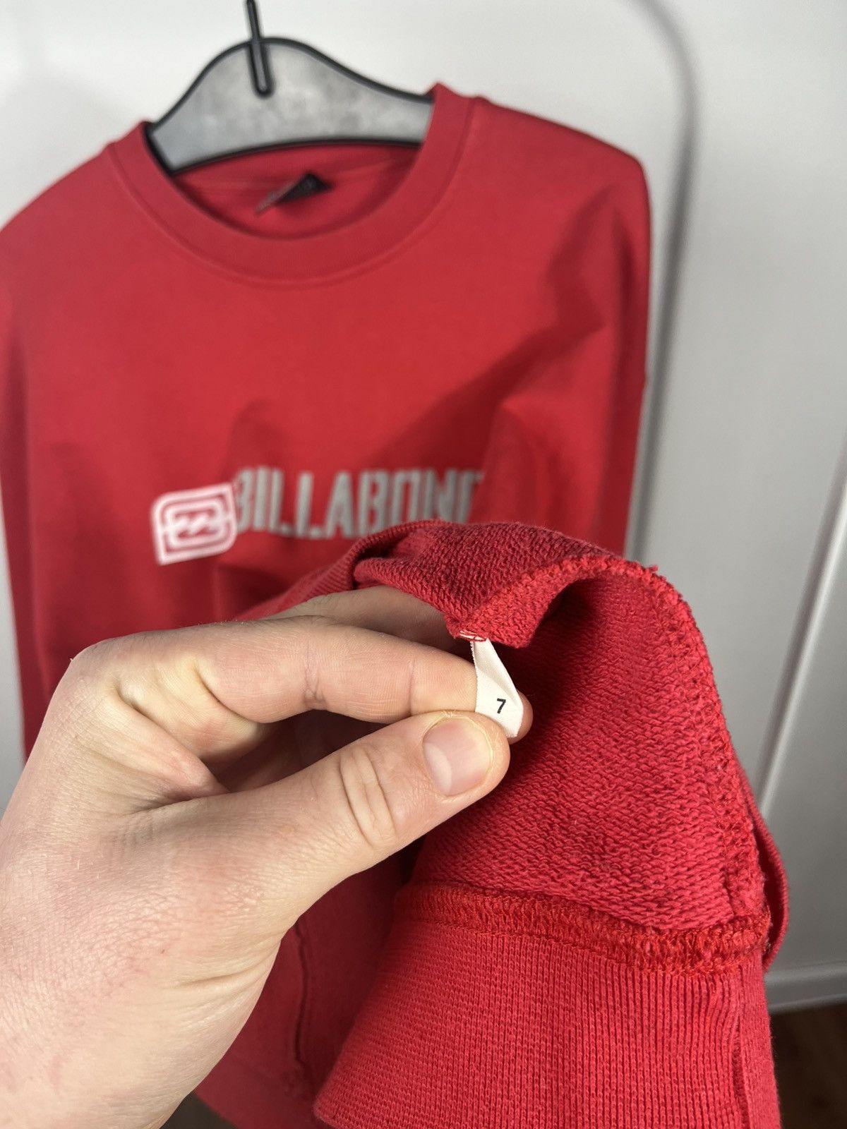 Billabong Vintage Billabong Red Crewneck Sweatshirt Logo Size M Size US M / EU 48-50 / 2 - 7 Thumbnail