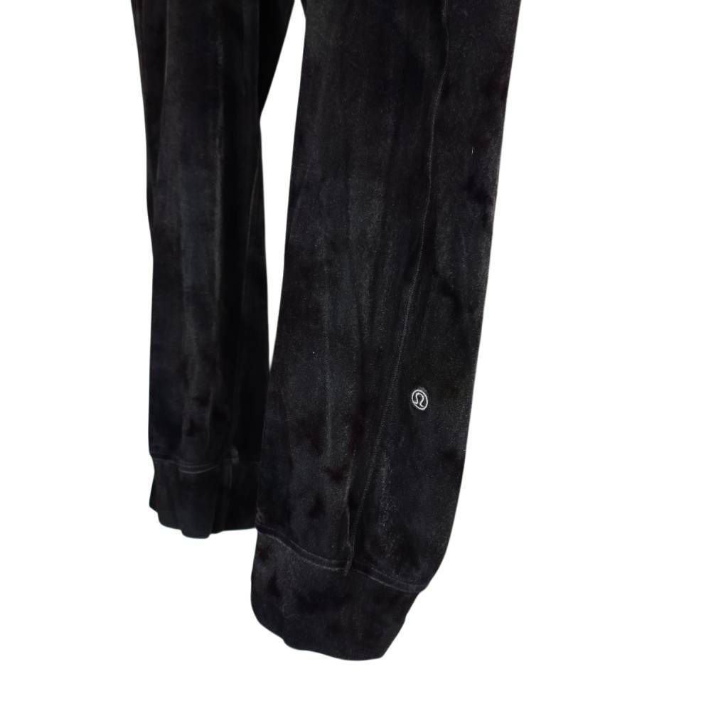 Lululemon Lululemon Women's Size 14 Purple Silver Velvet Cropped Jogge Size 36" / US 14 / IT 50 - 5 Thumbnail