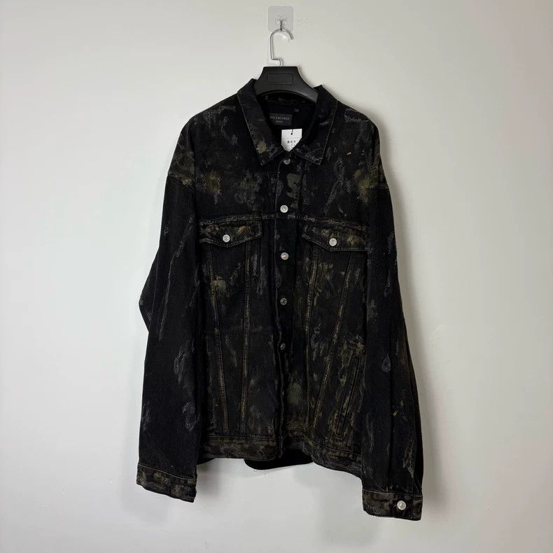Balenciaga Balenciaga Mud dyeing to make old and damaged jeans Size US XL / EU 56 / 4 - 1 Thumbnail