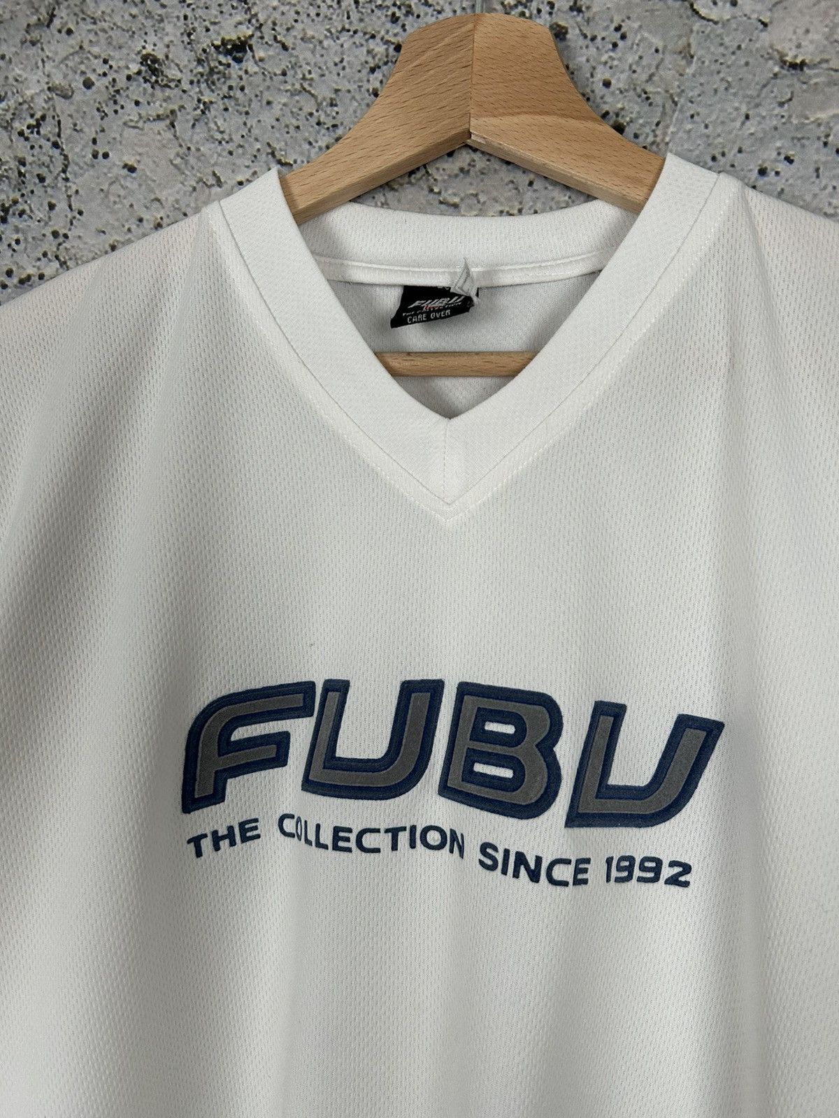 Fubu Vintage Fubu Spellout Jersey Rap USA Hype Streetwear Baggy Size US L / EU 52-54 / 3 - 3 Thumbnail