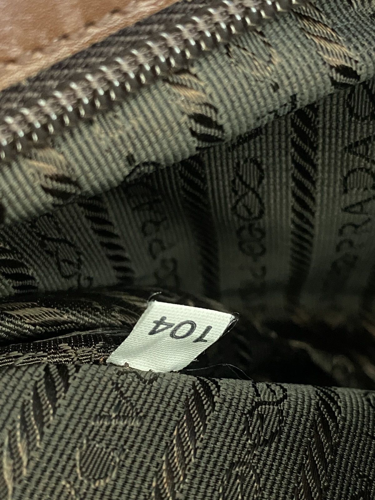 Prada 1990s Leather Shoulder Bag Size ONE SIZE - 12 Thumbnail