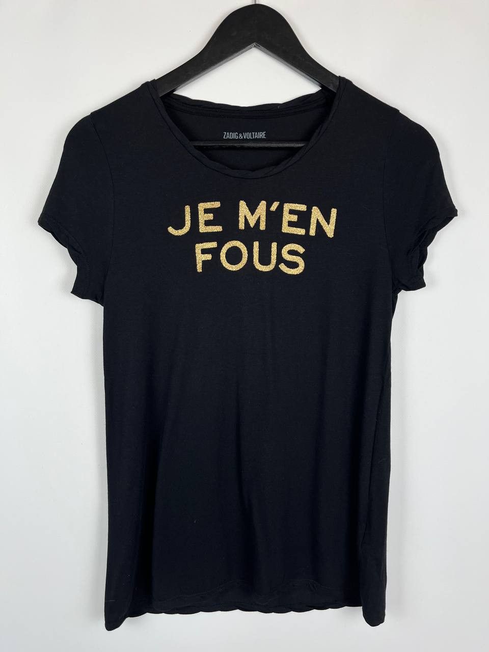 Zadig & Voltaire Zadig & Voltaire Gold Je M'en Fous Graphic T-Shirt Size XS / US 0-2 / IT 36-38 - 1 Thumbnail