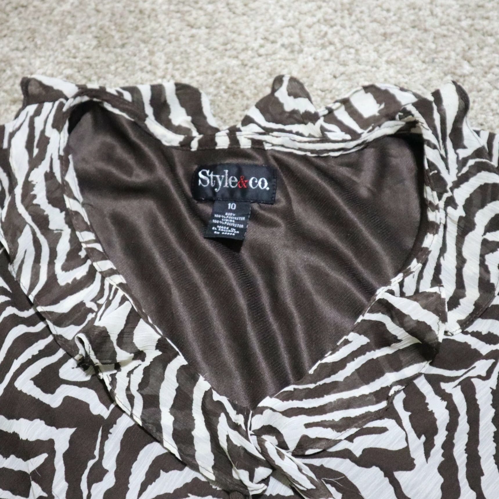 Style & Co VINTAGE Style & co Shirt Womens 3/4 Sleeve Zebra Pattern Brown Tank V-Neck Size 10 Size L / US 10 / IT 46 - 2 Thumbnail