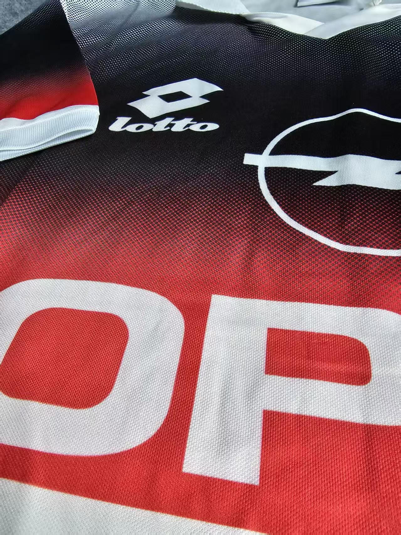 Other 1995 96 AC Milan Jersey training suit black/white S Size US S / EU 44-46 / 1 - 2 Thumbnail
