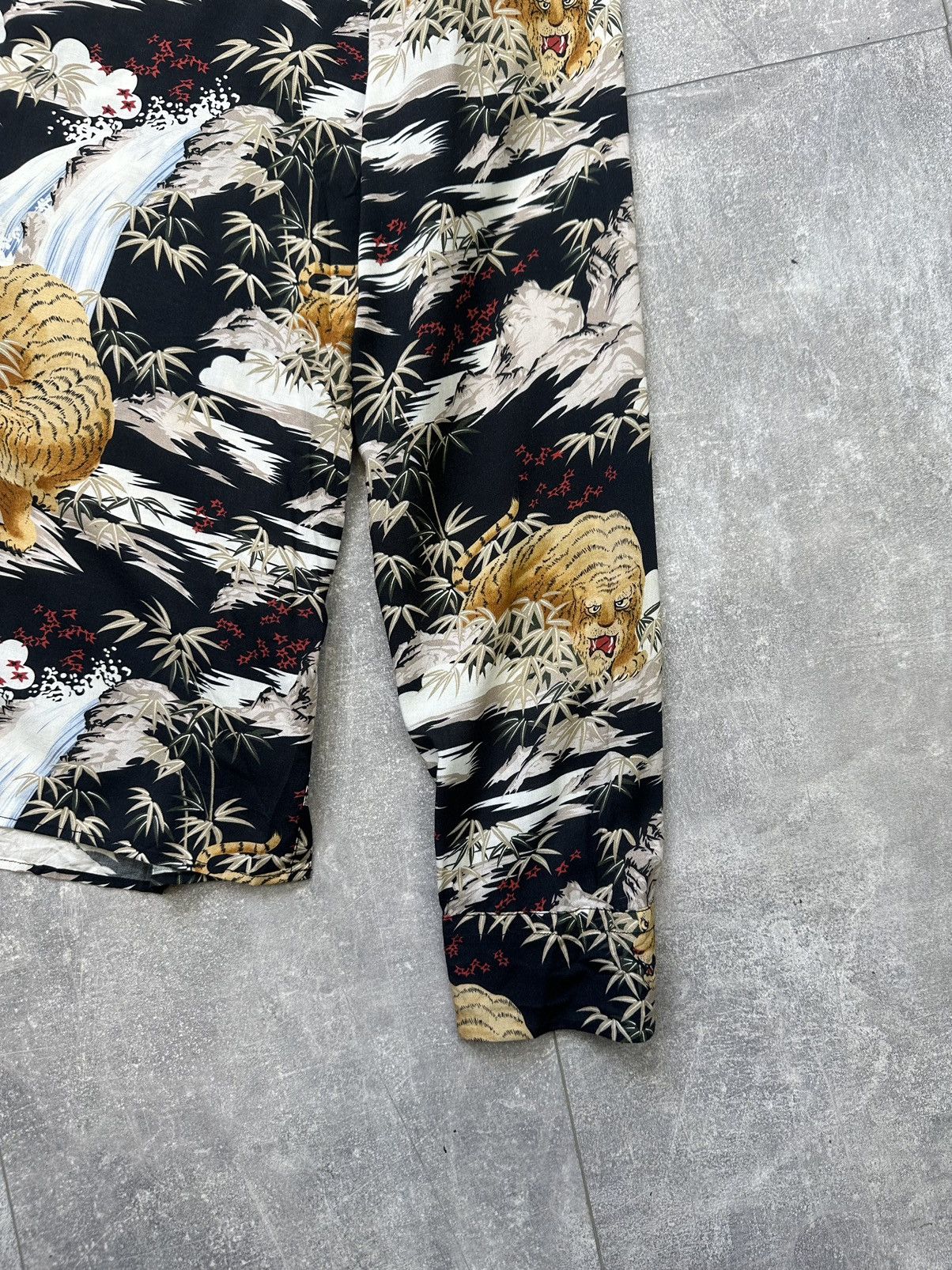 Other Allsaints Japanese Shirts Button Up Tiger Print Size US S / EU 44-46 / 1 - 2 Thumbnail