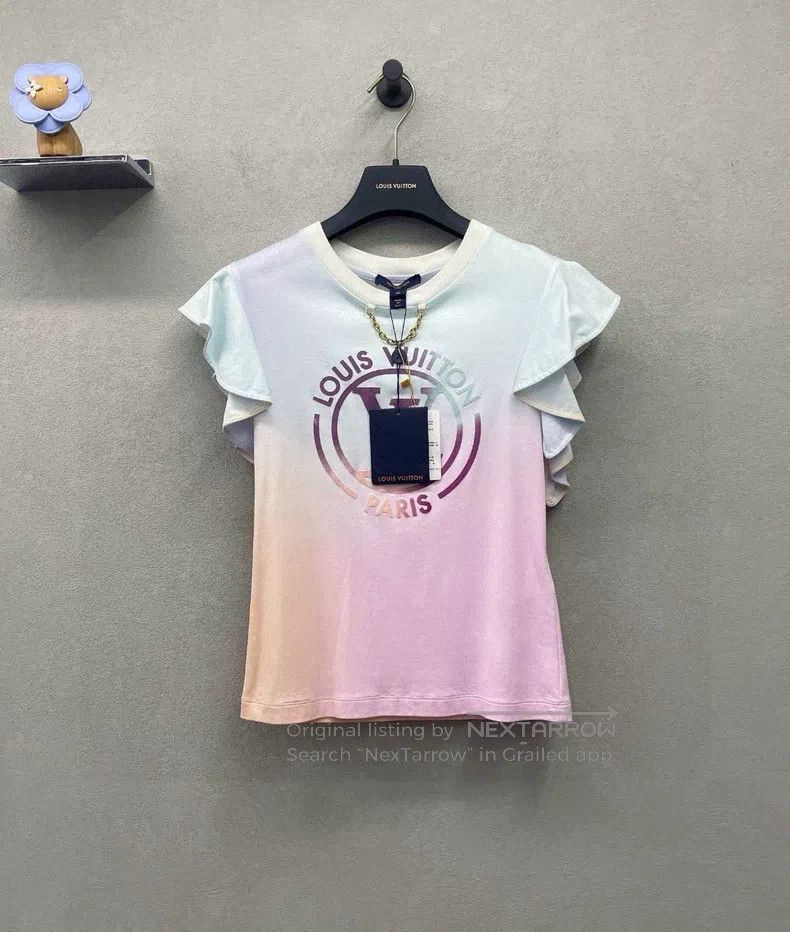 Louis Vuitton Louis Vuitton Lotus leaf sleeve T-shirt Size XS / US 0-2 / IT 36-38 - 1 Thumbnail