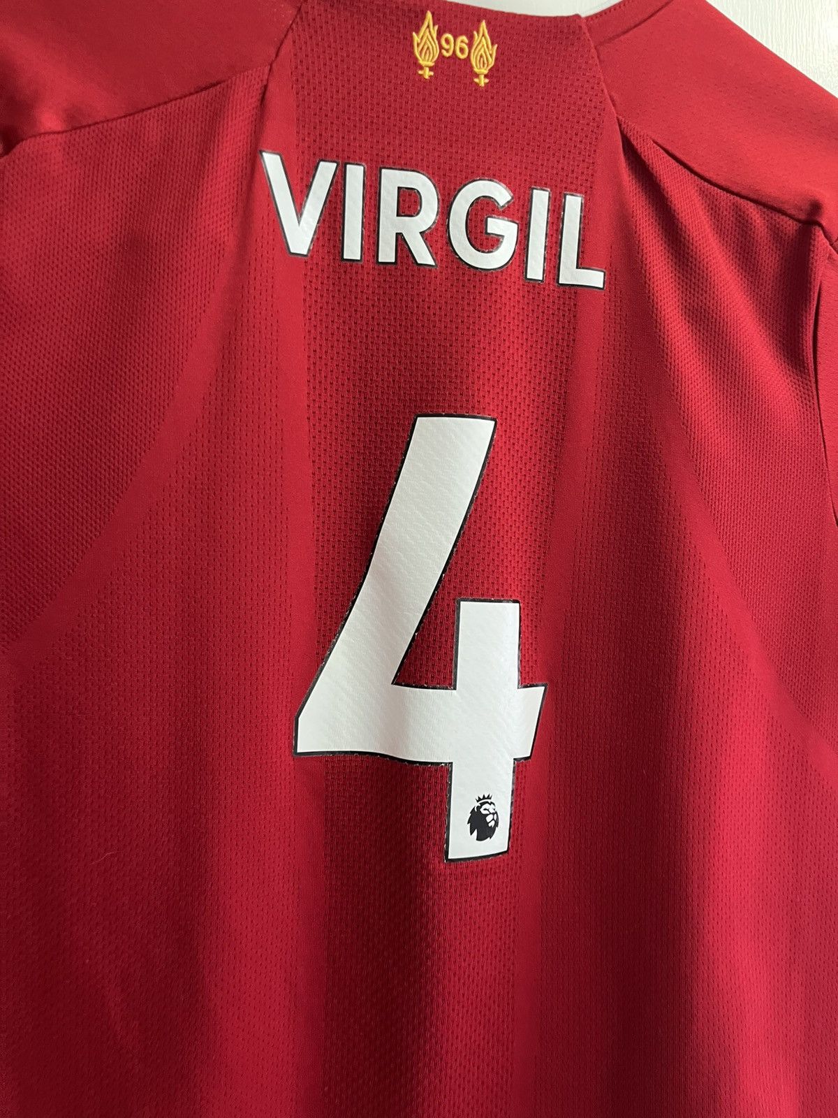 Other Liverpool 2019/20 Home Virgil Van Dijk VVD Soccer Jersey Size US XS / EU 42 / 0 - 4 Thumbnail