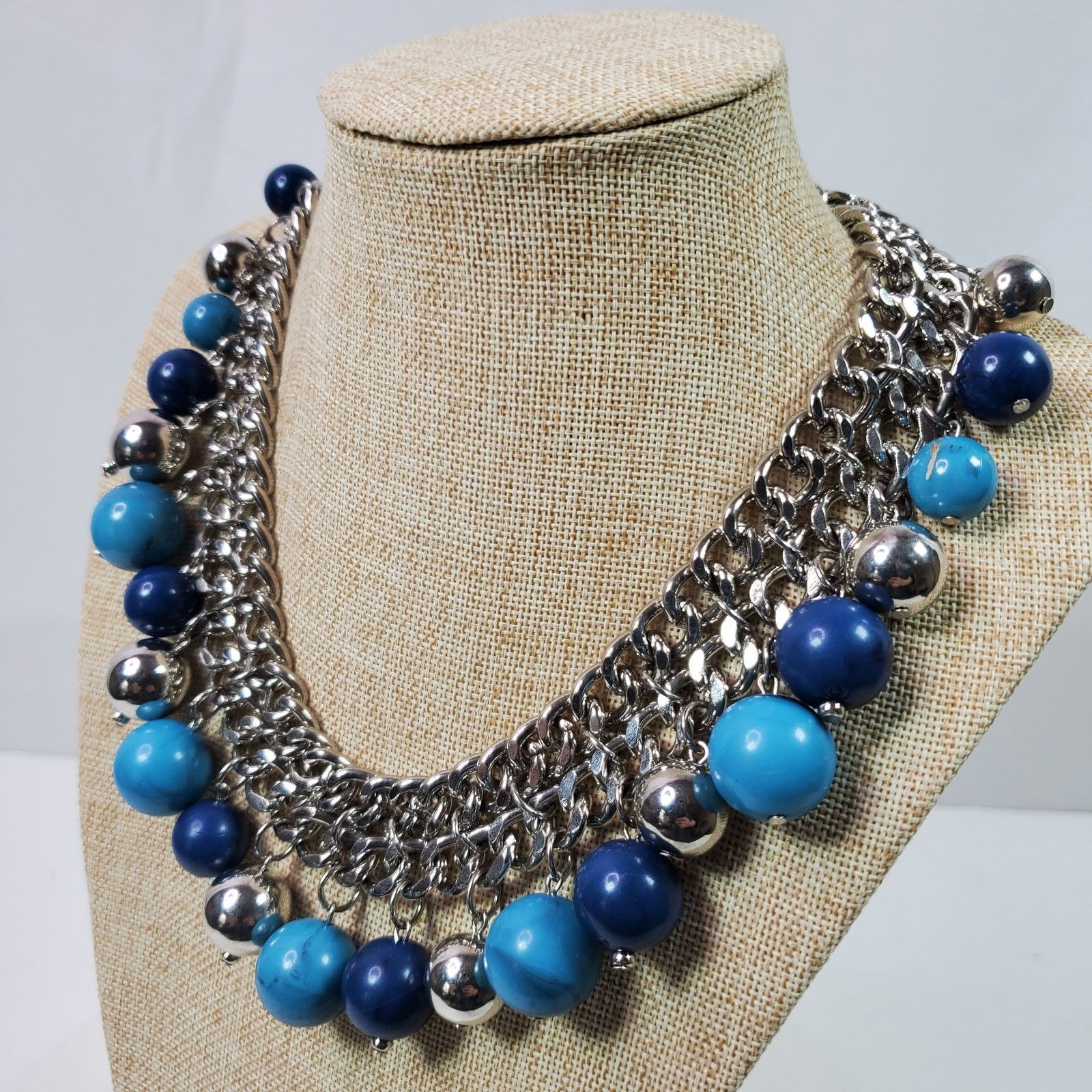 The Unbranded Brand Casual Career Chain Necklace 18 Inch Silver Tone w/ Blue Size ONE SIZE - 3 Thumbnail