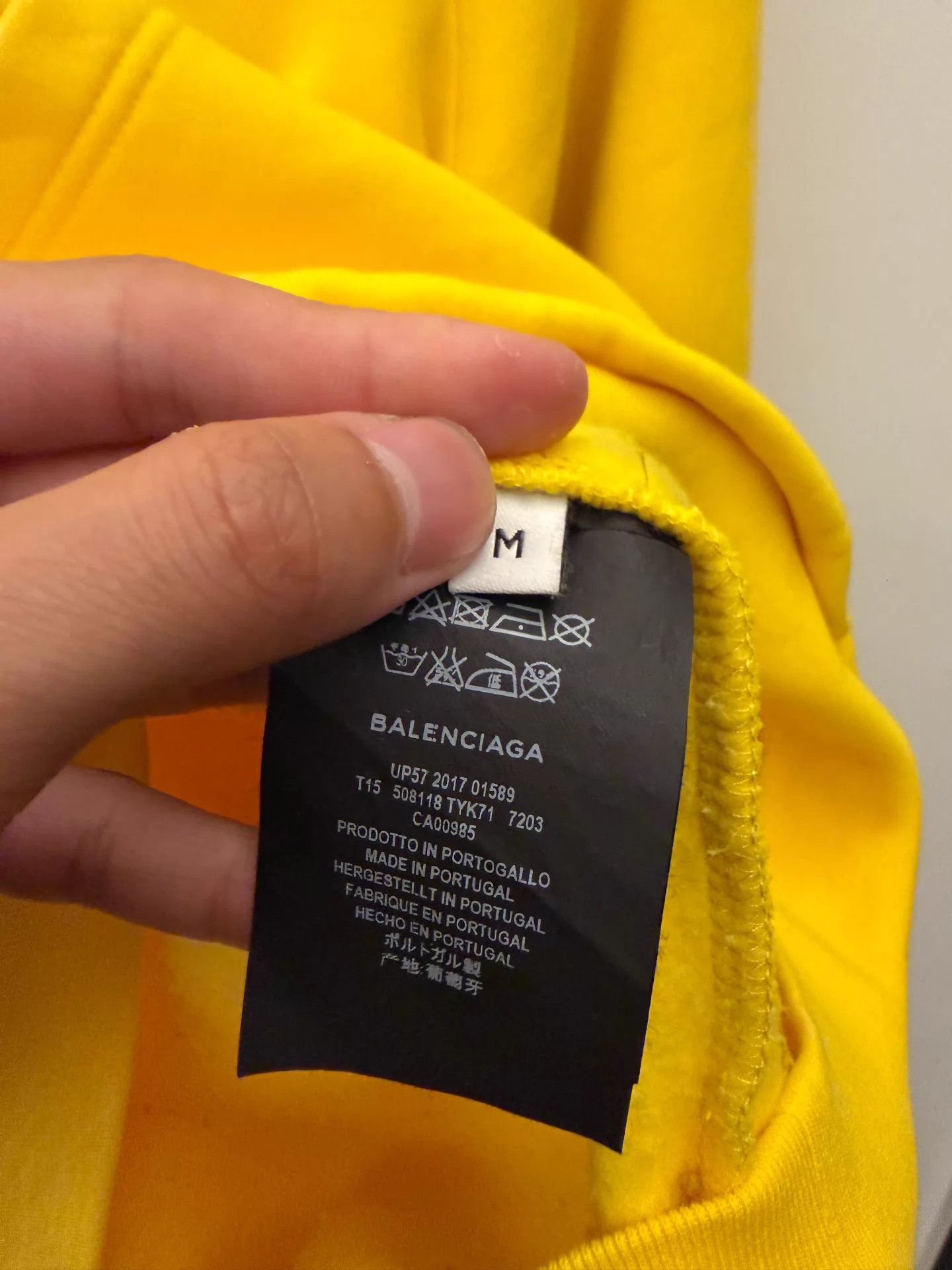 Balenciaga Balenciaga Yellow BB Logo Hoodie M Size M / US 6-8 / IT 42-44 - 4 Thumbnail