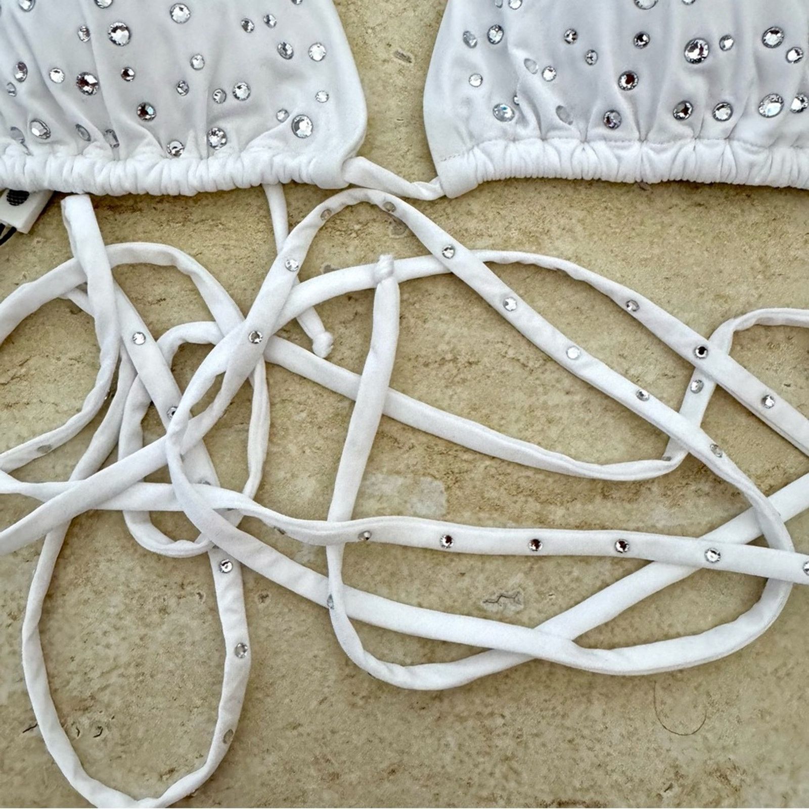 Other NWT Monica Hansen Swim Triangle Top in White Crystals Size M Size M / US 6-8 / IT 42-44 - 5 Thumbnail