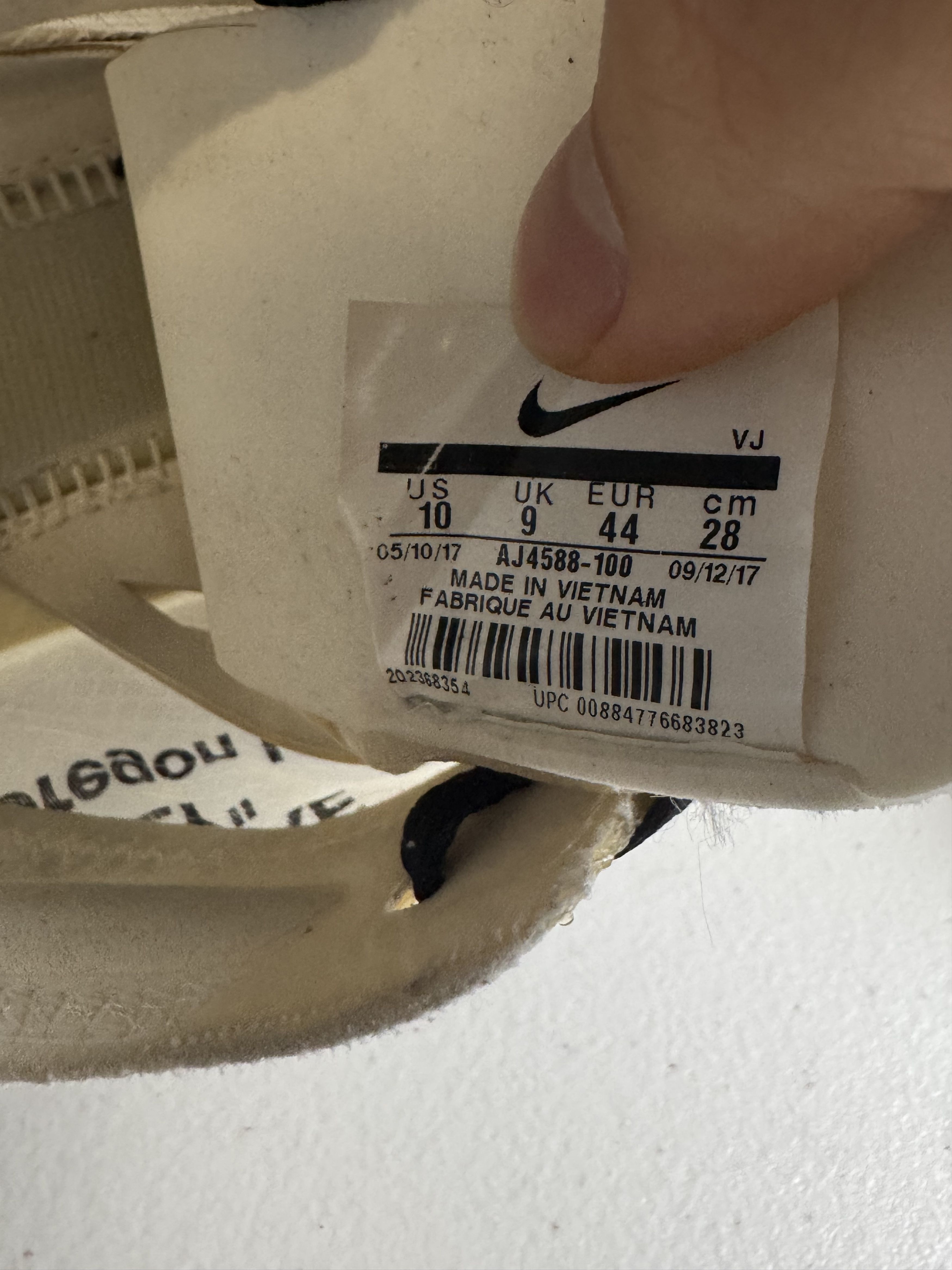Nike × Off-White Nike X OFF-White Zoom Fly M10 Size US 10 / EU 43 - 10 Thumbnail
